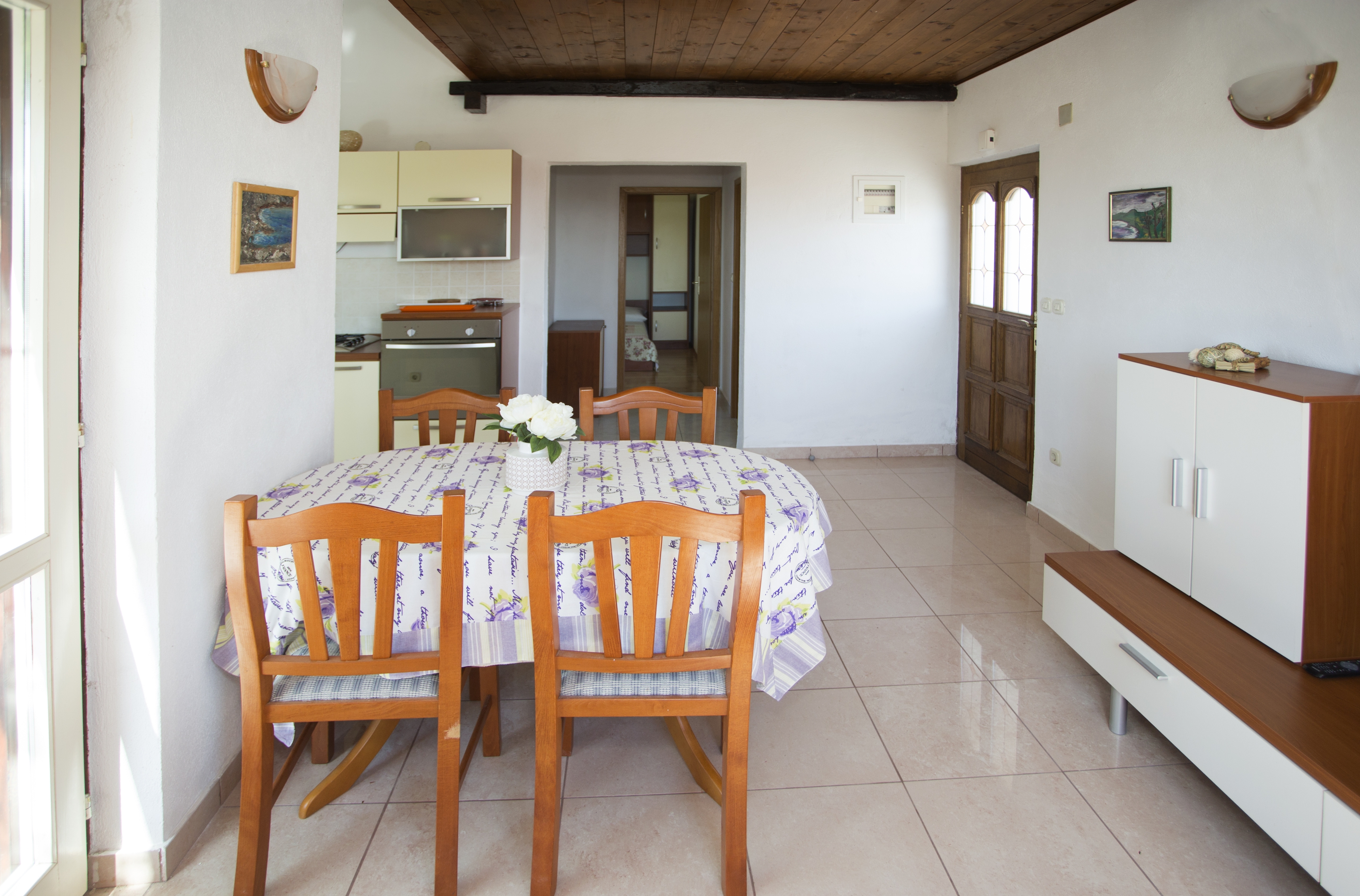 Two bedroom apartment with balcony and sea view Maslinica, Šolta (A-13135-b) Two bedroom apartment with balcony and sea view Maslinica, Šolta (A-13135-b)