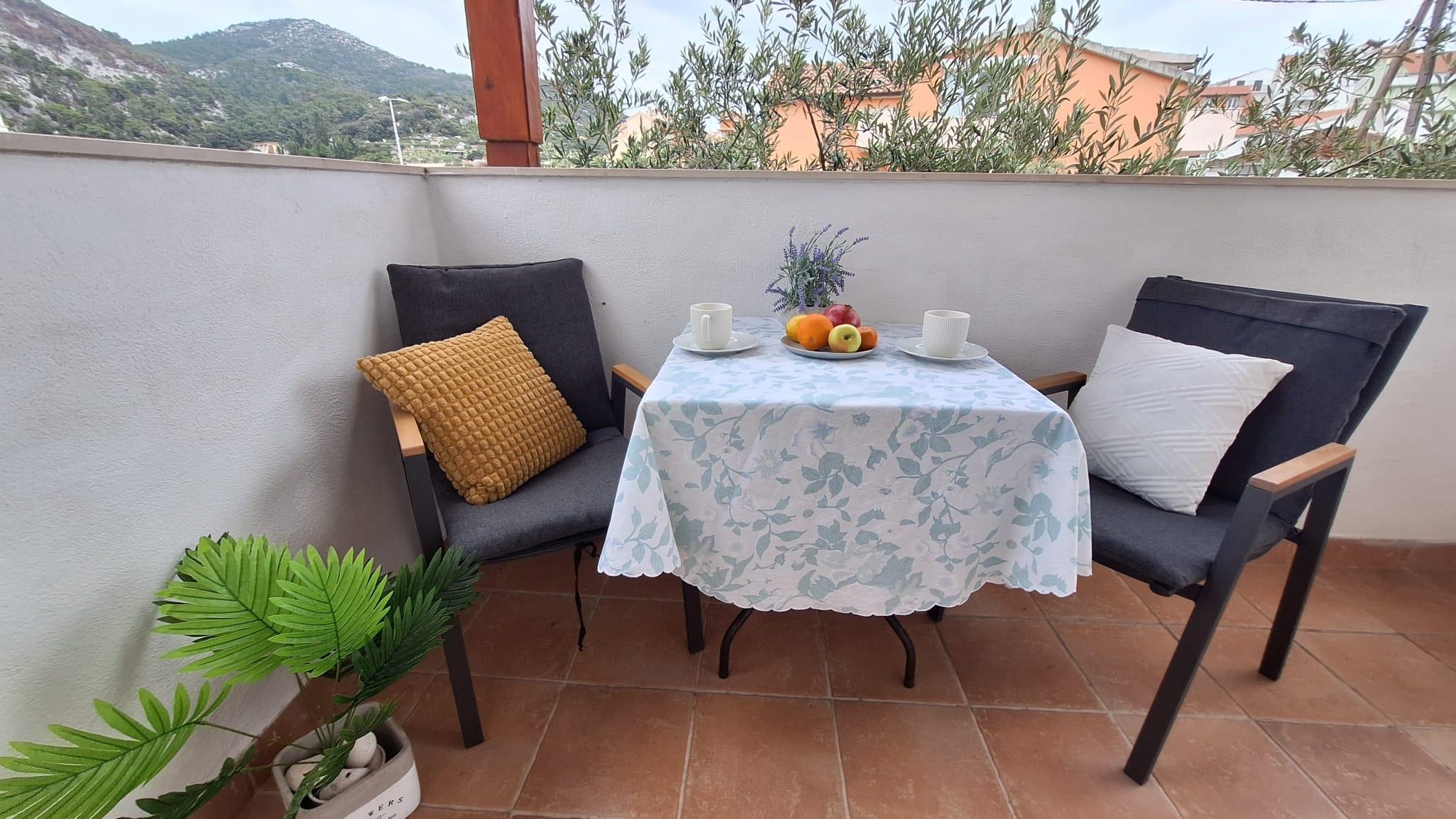 Studio flat with balcony Hvar (AS-13161-b)