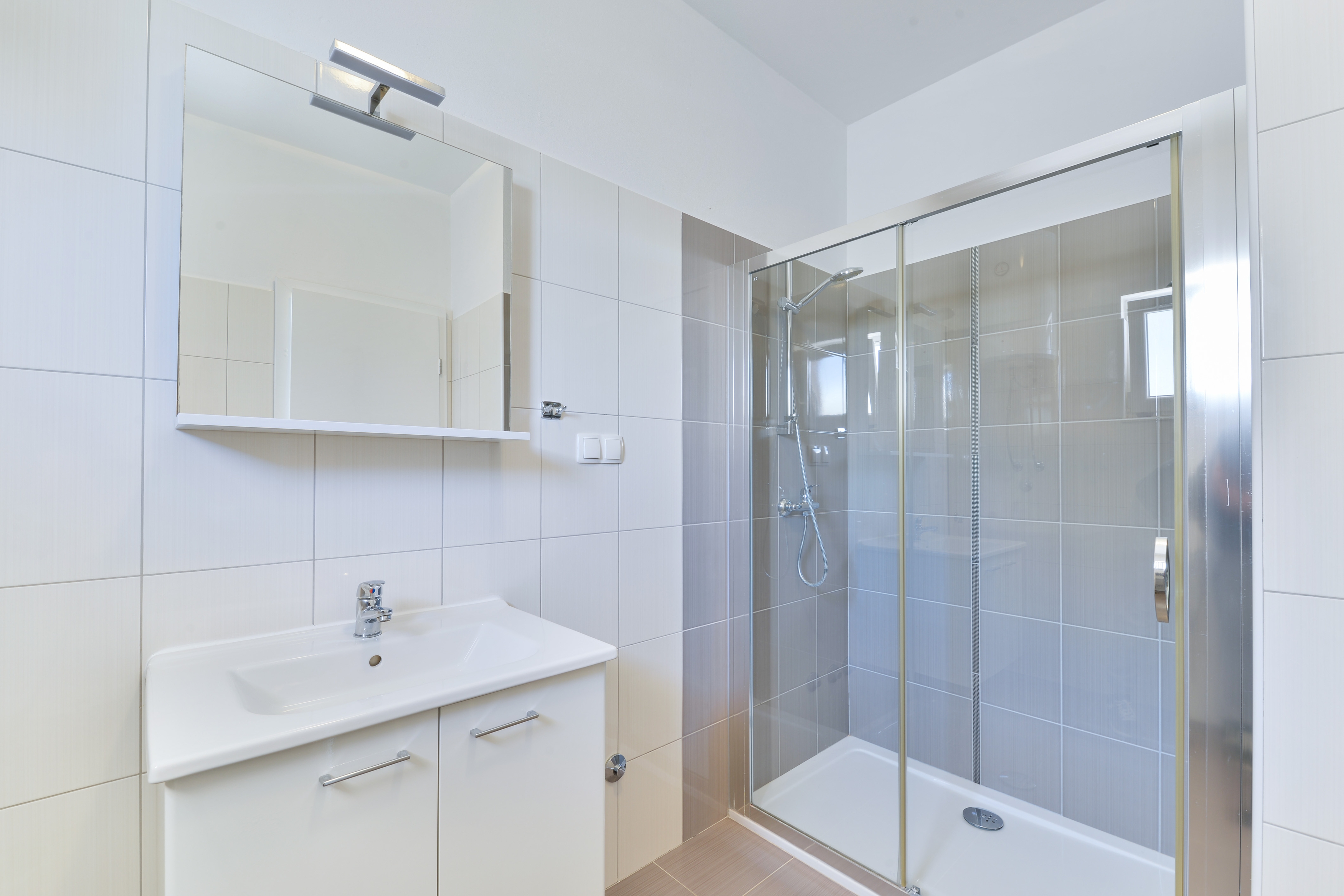 Two bedroom apartment near beach Nin, Zadar  A-a