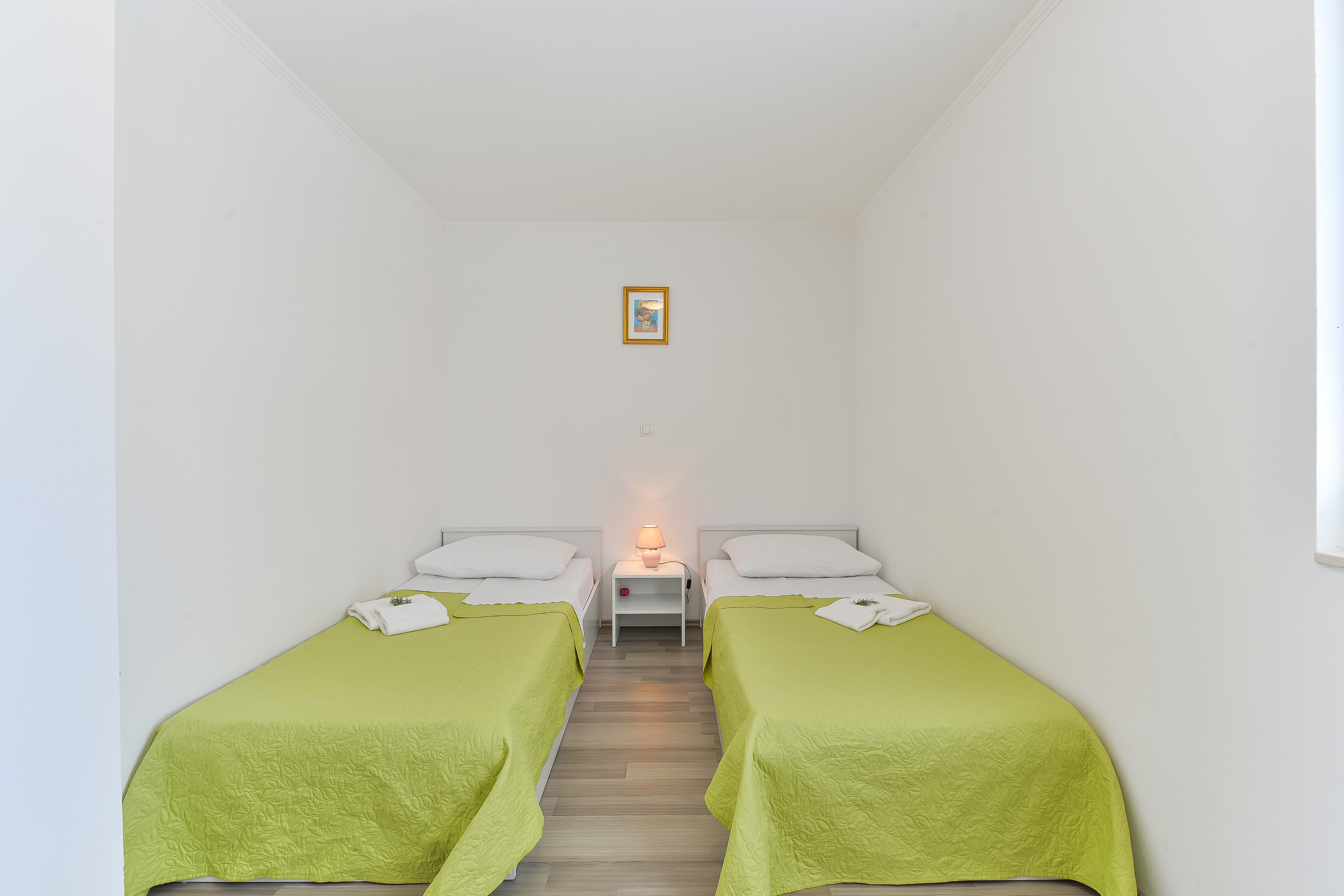 Two bedroom apartment near beach Nin, Zadar  A-a