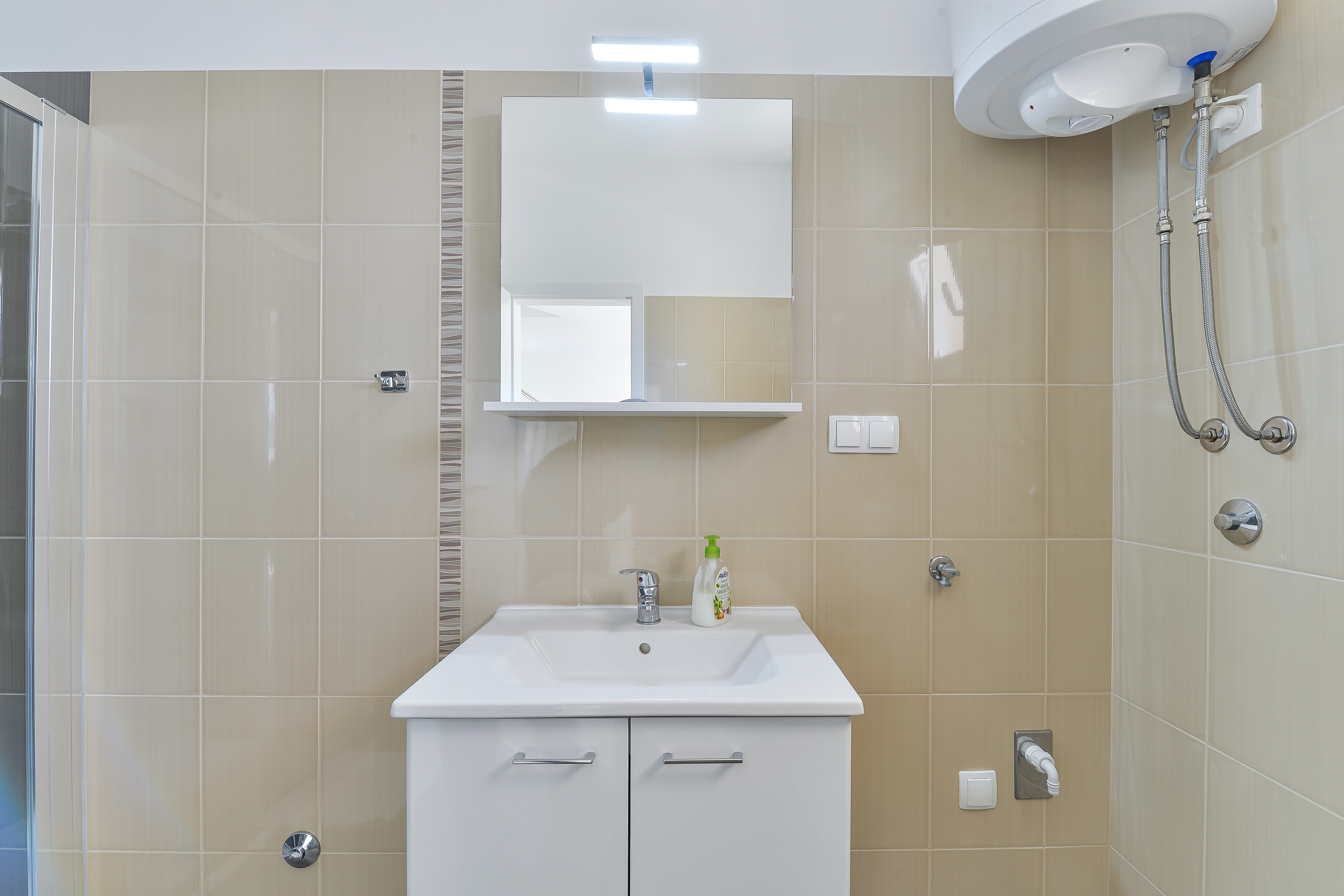 Two bedroom apartment near beach Nin, Zadar  A-b