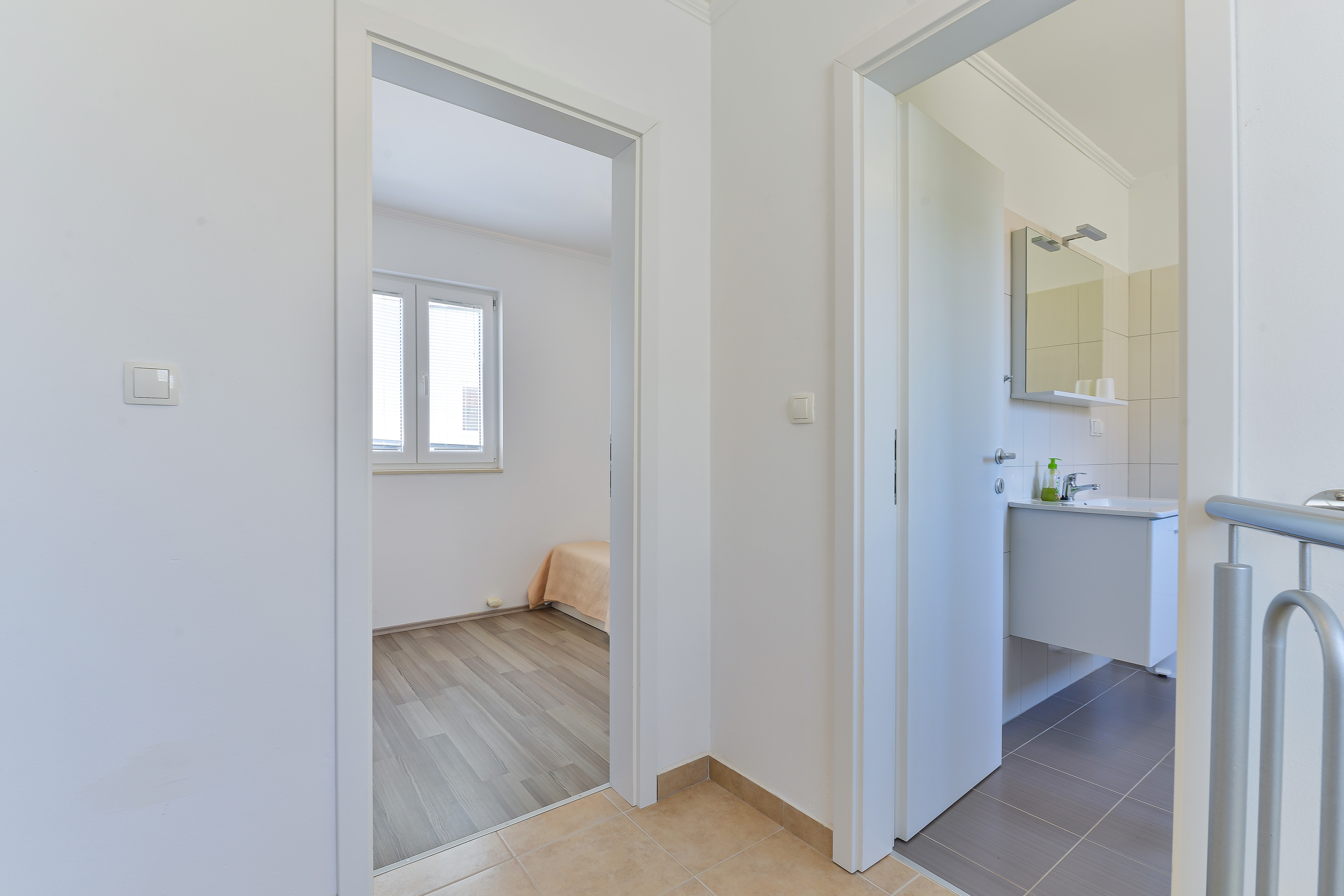 Two bedroom apartment near beach Nin, Zadar  A-b