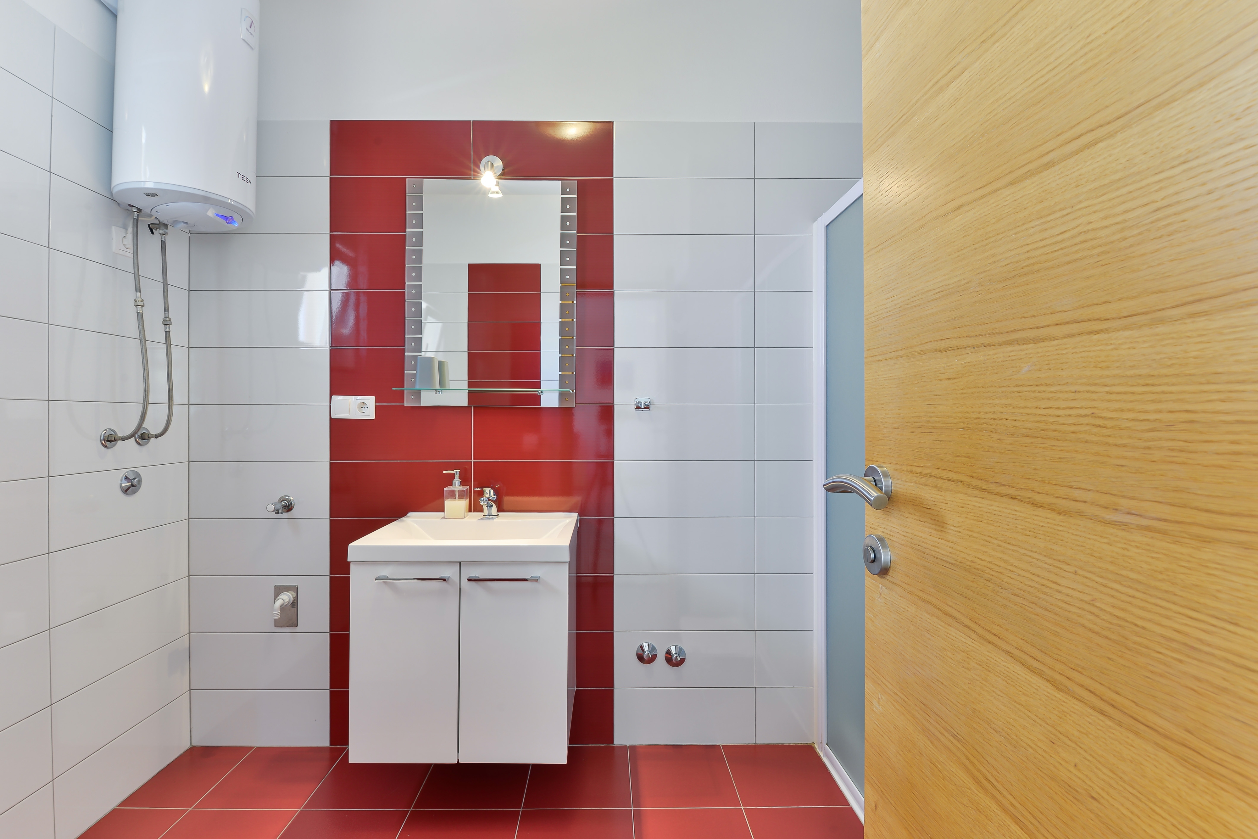 Two bedroom apartment near beach Nin, Zadar  A-c