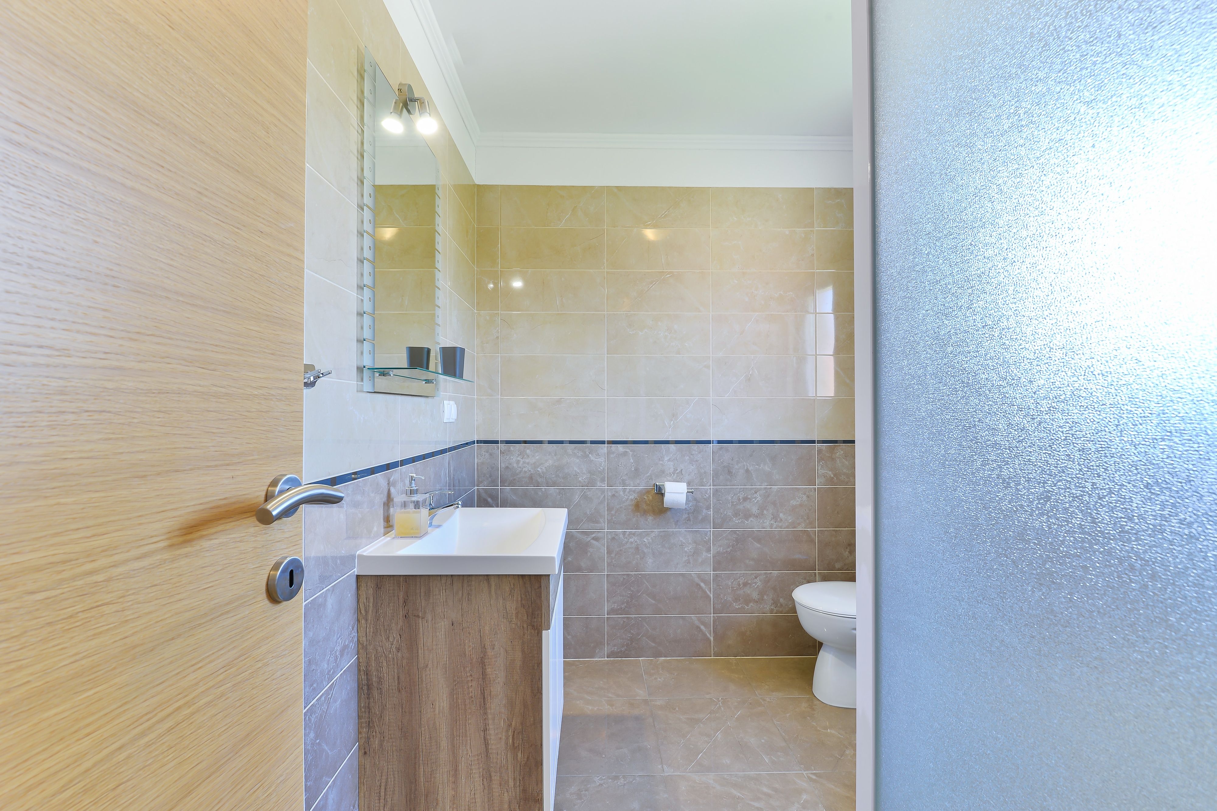 Two bedroom apartment near beach Nin, Zadar  A-d