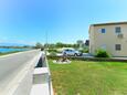 Nin, Zadar, Parkeerplaats 13172 - Appartementen near sea with sandy beach.