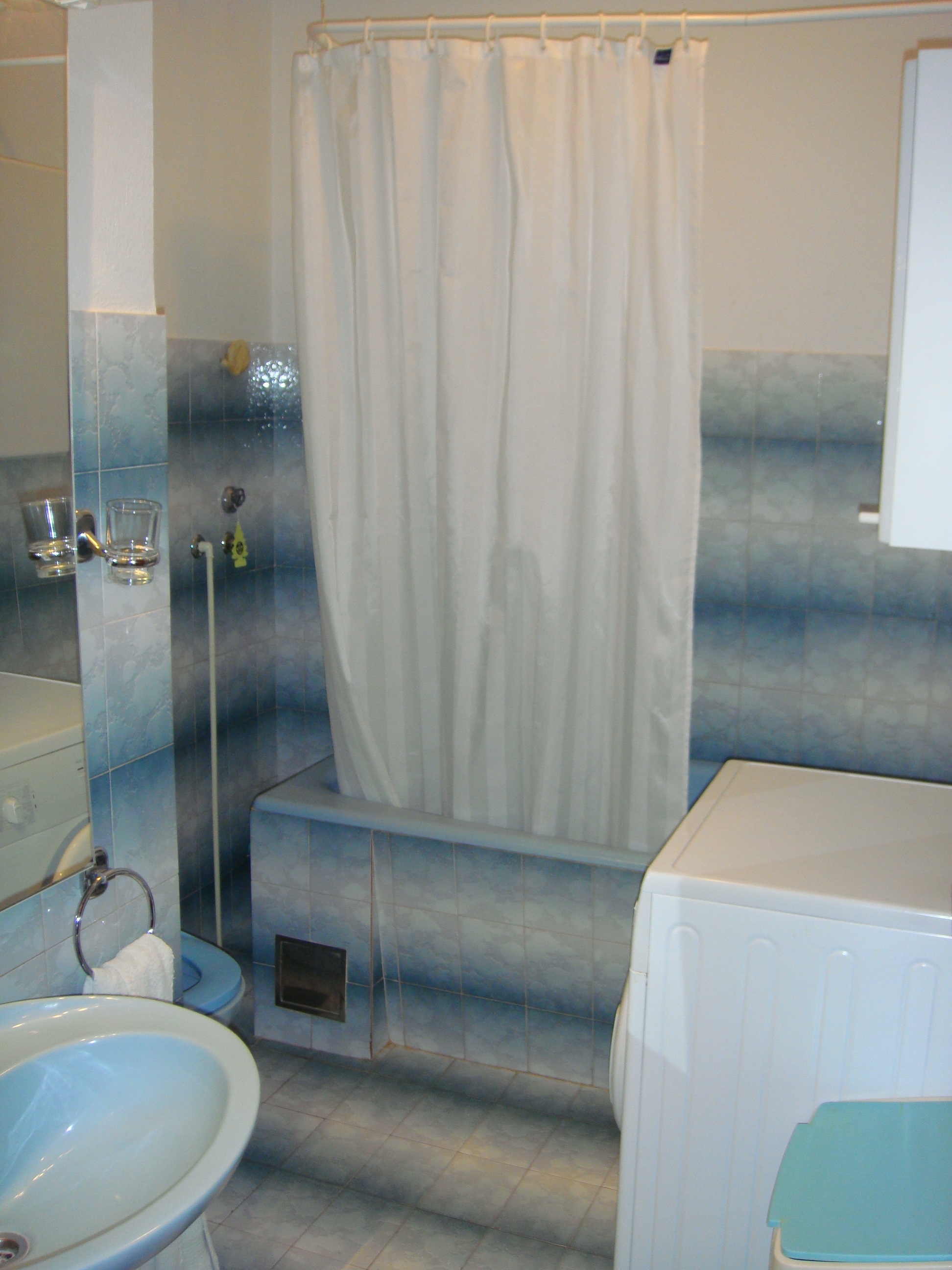 Two bedroom apartment with air-conditioning Supetar, Brač  A-b