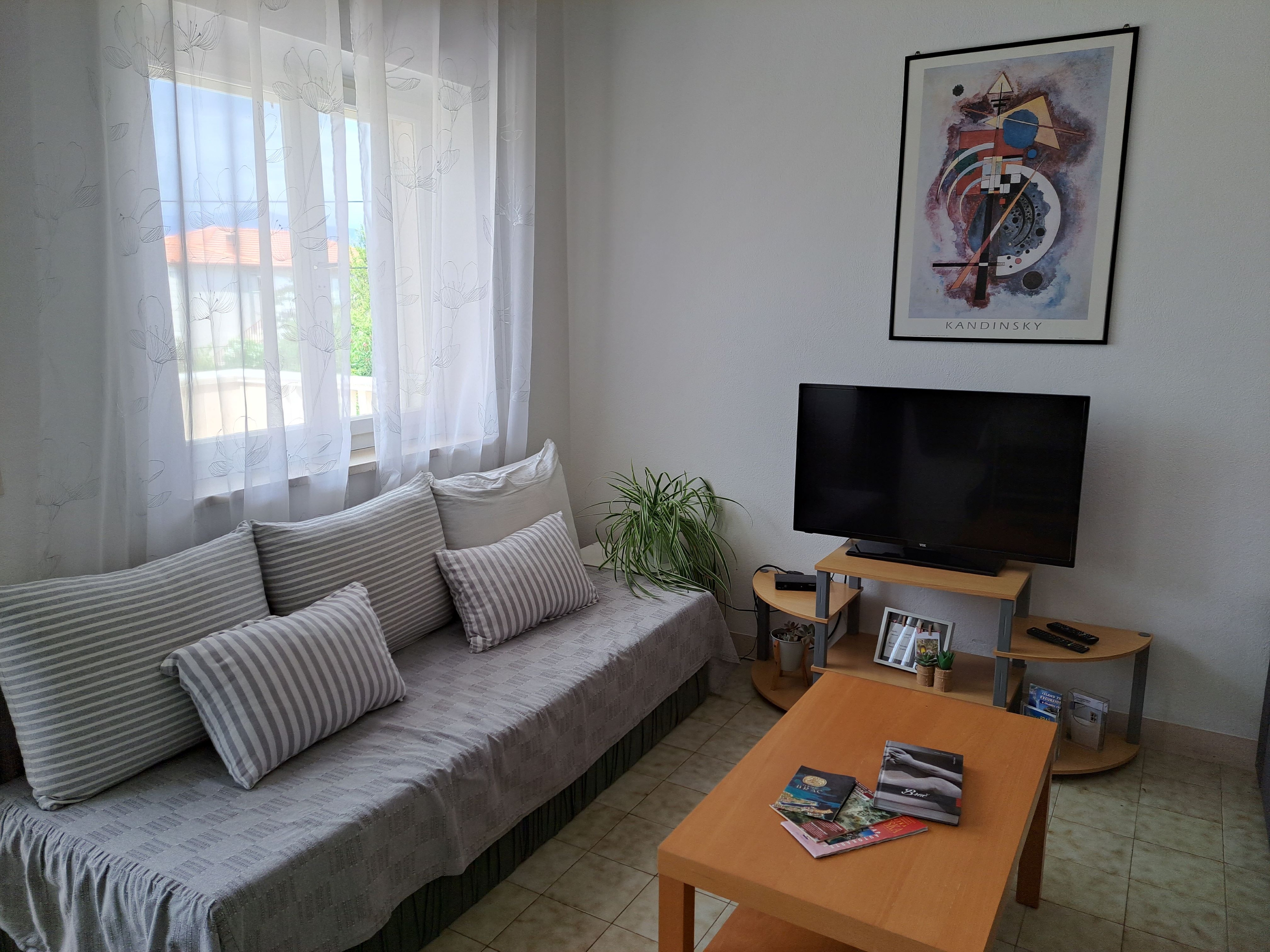 Two bedroom apartment with air-conditioning Supetar, Brač (A-13180-c) Two bedroom apartment with air-conditioning Supetar, Brač (A-13180-c)