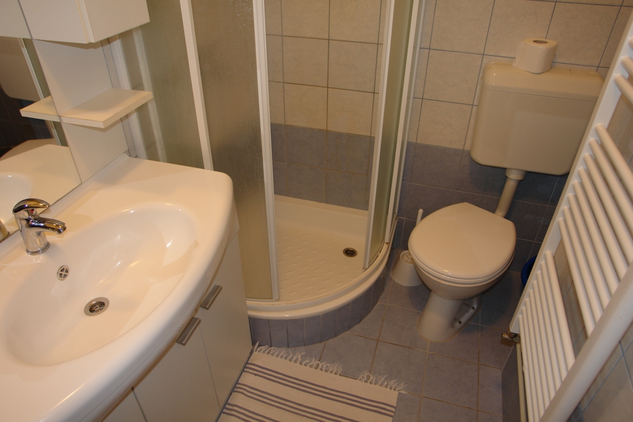 Two bedroom apartment with balcony and sea view Supetar, Brač  A-d
