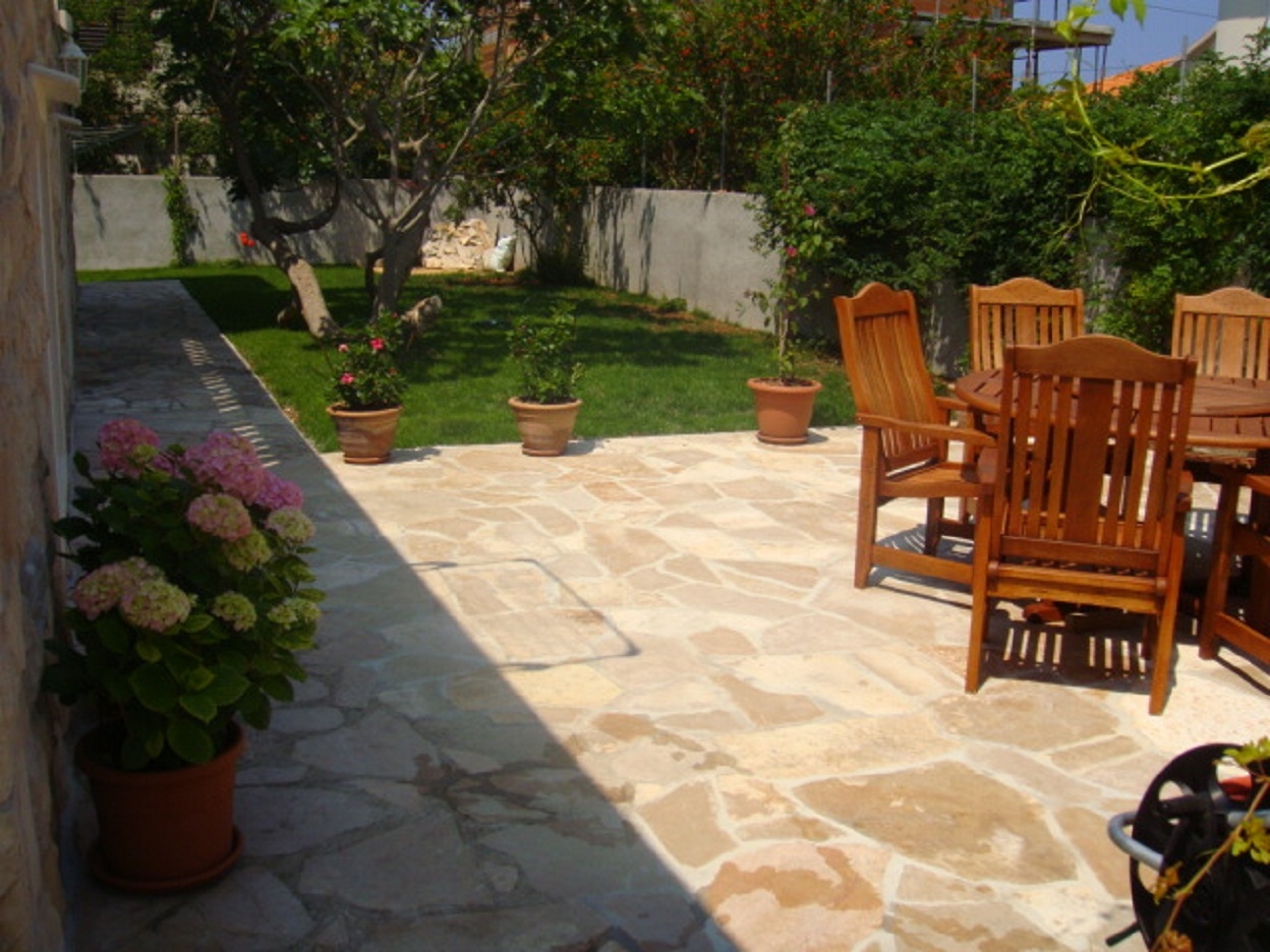 Two bedroom apartment with air-conditioning Supetar, Brač (A-13180-a)