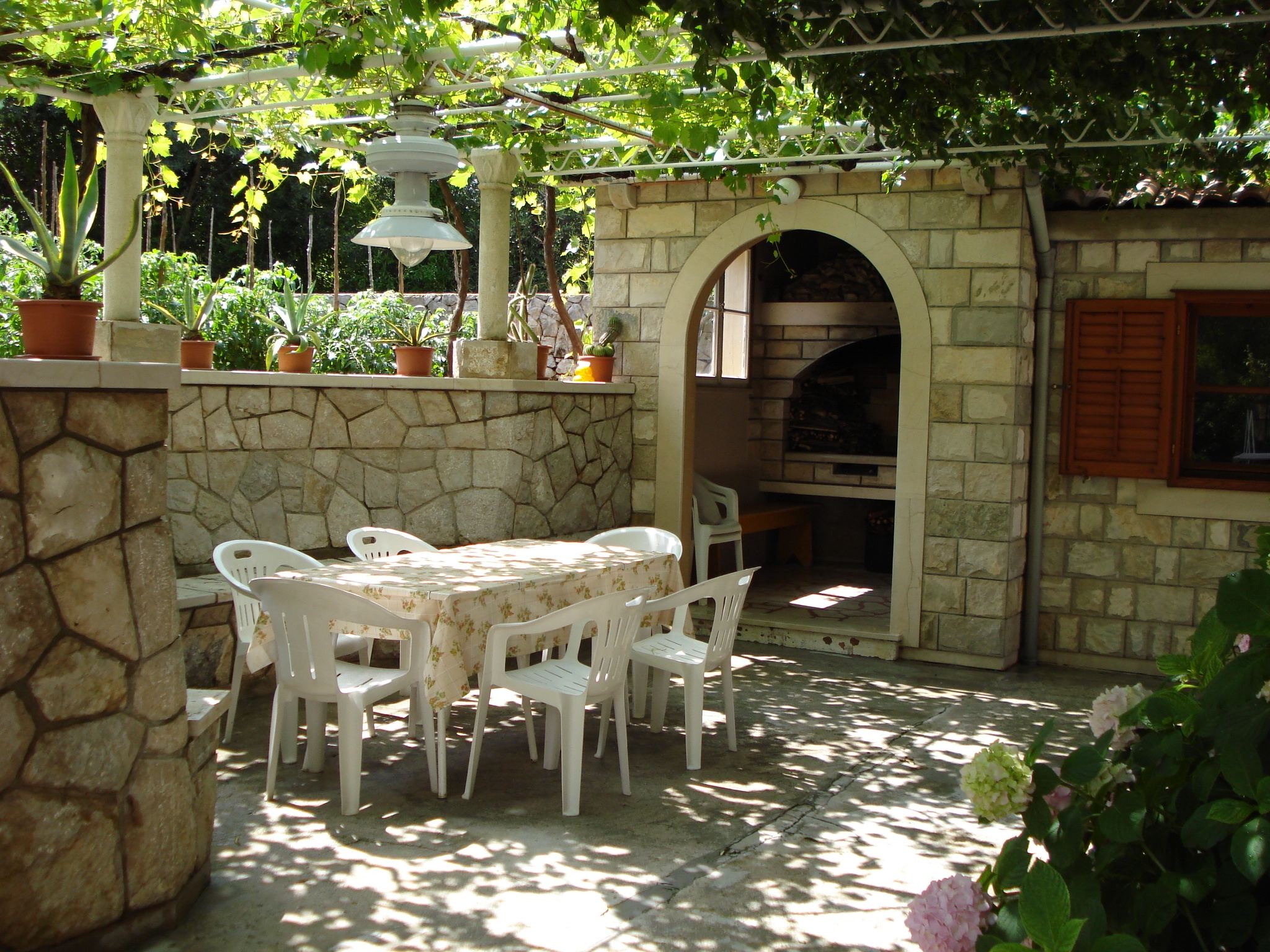 Four bedroom apartment near beach Broce, Pelješac  A-a