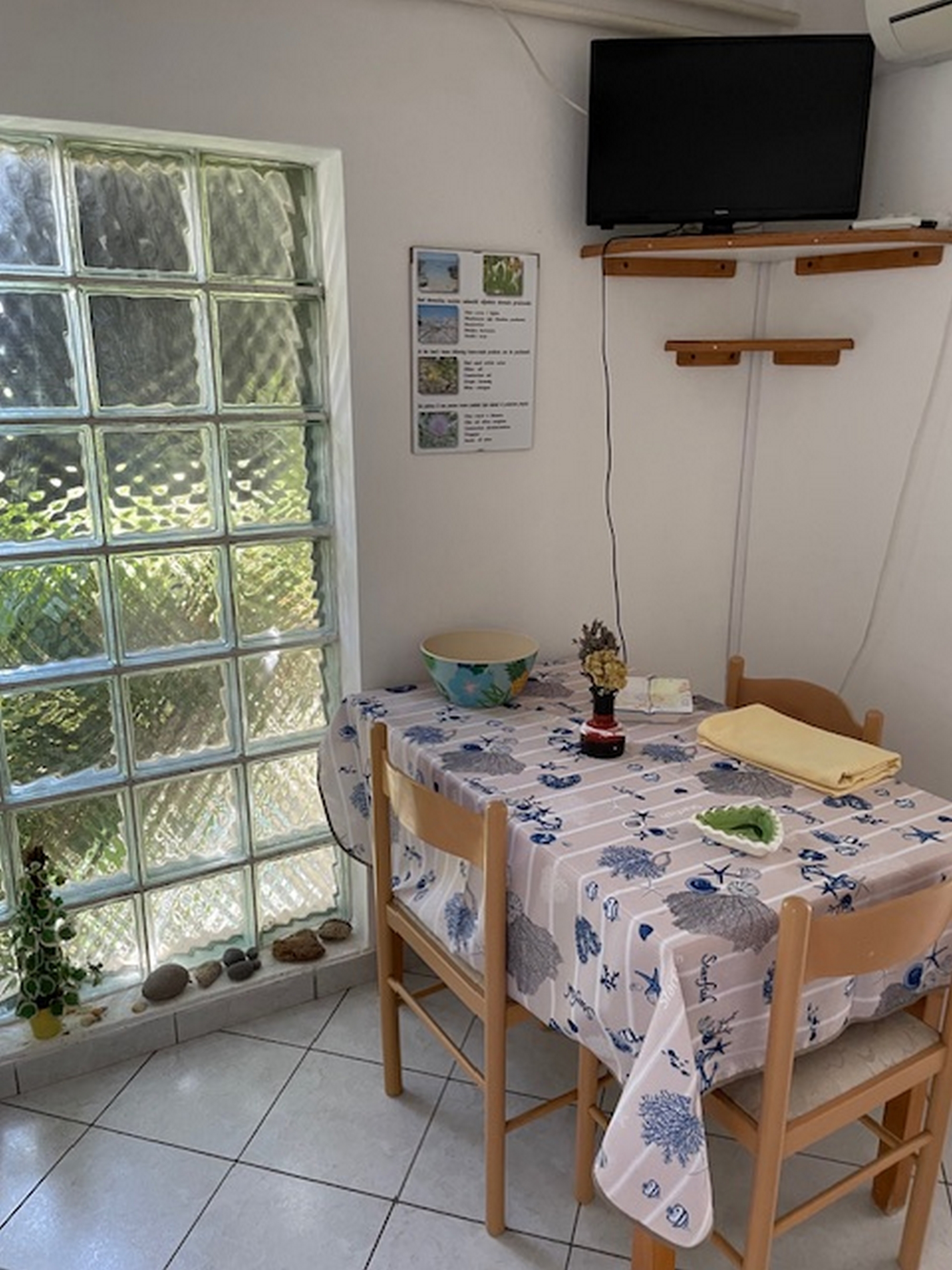 One bedroom apartment with terrace and sea view Zaklopatica, Lastovo (A-13214-a)