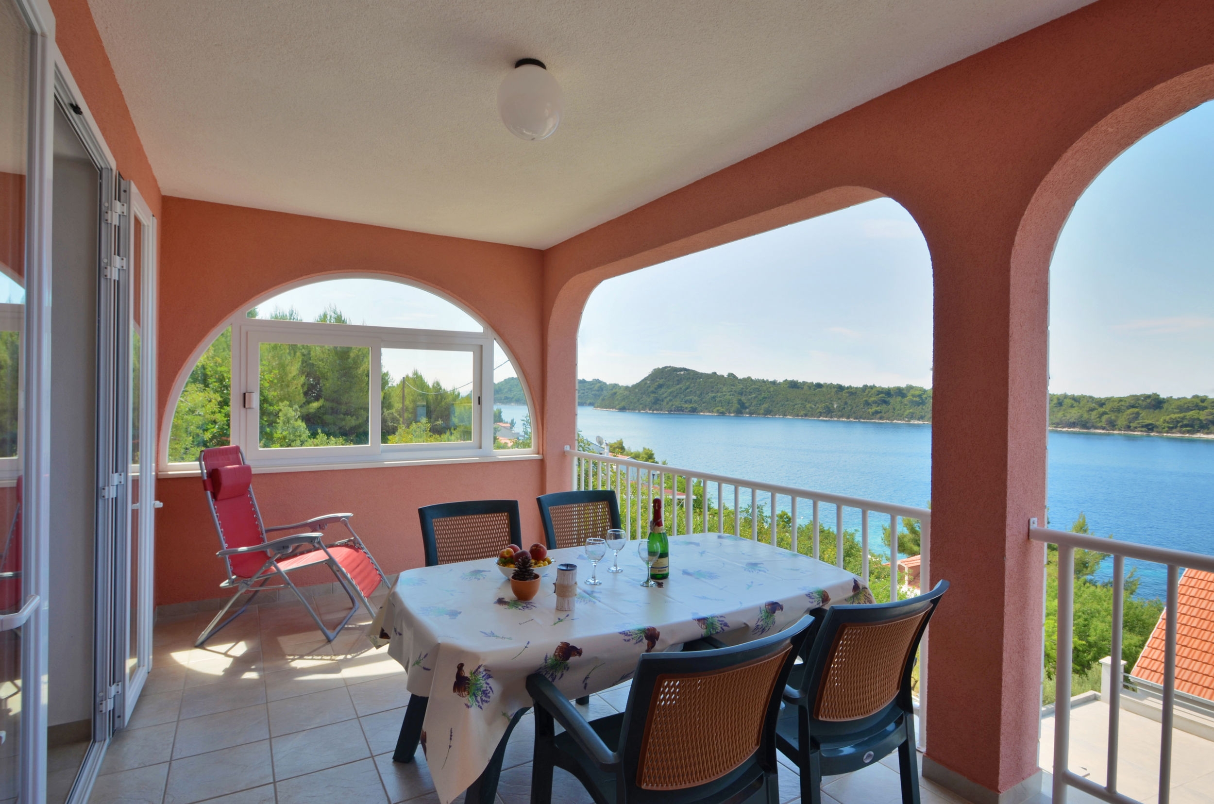 One bedroom apartment with terrace and sea view Karbuni, Korčula (A-13217-b)