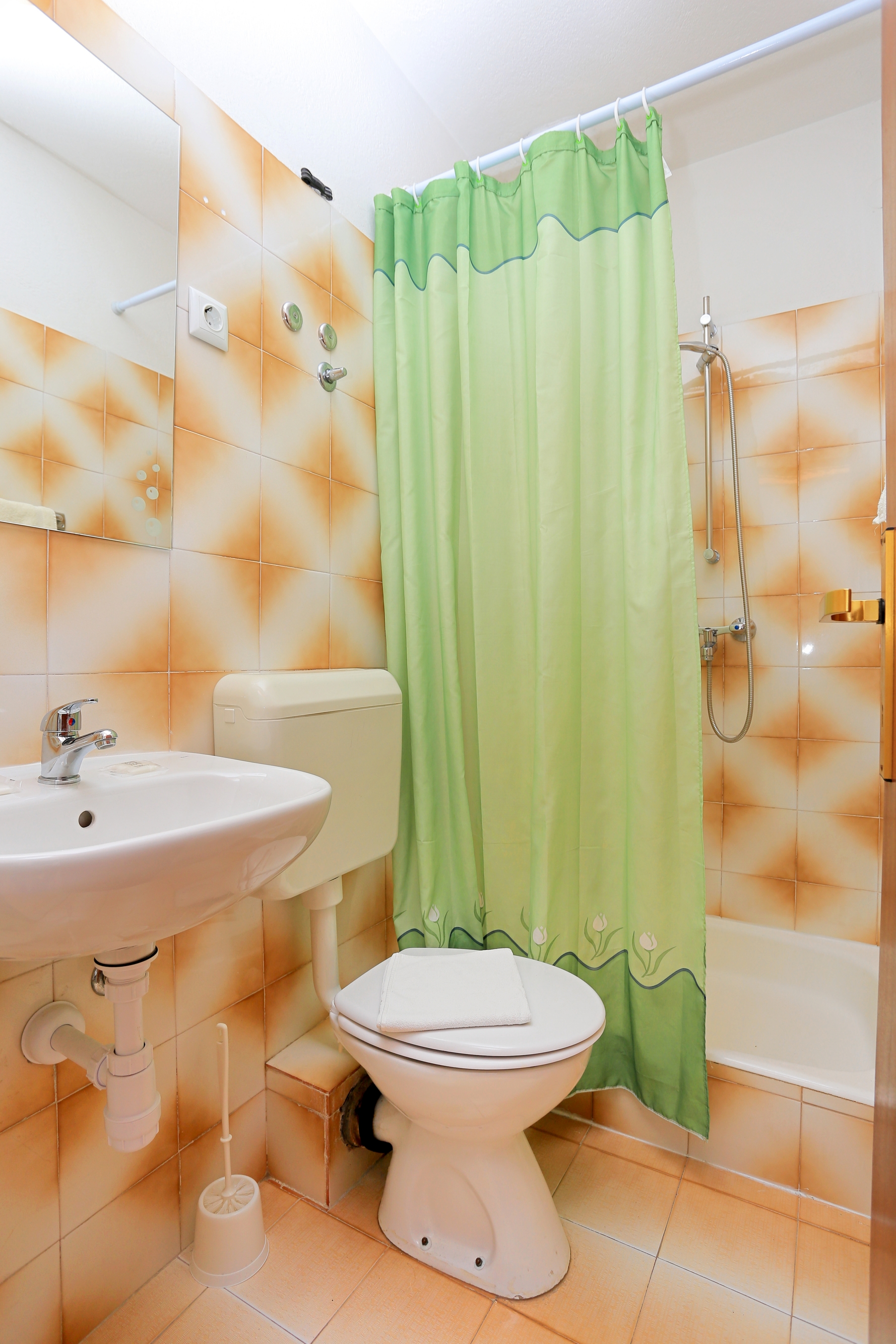 Two bedroom apartment with balcony Makarska  A-a