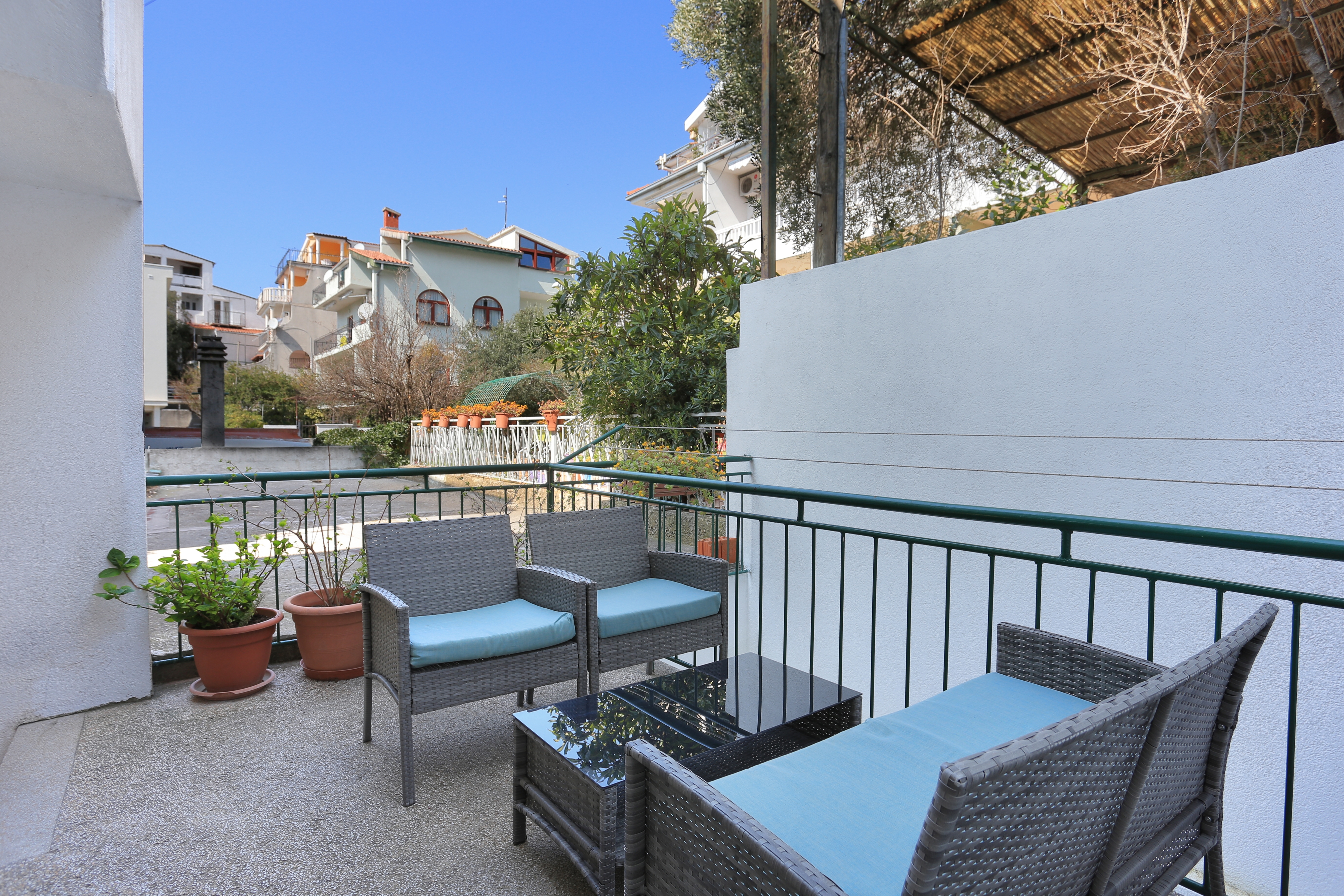 Studio flat with terrace Makarska (AS-13222-a)