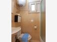 Lokva Rogoznica, Bathroom in the apartment, (pet friendly) and WiFi.