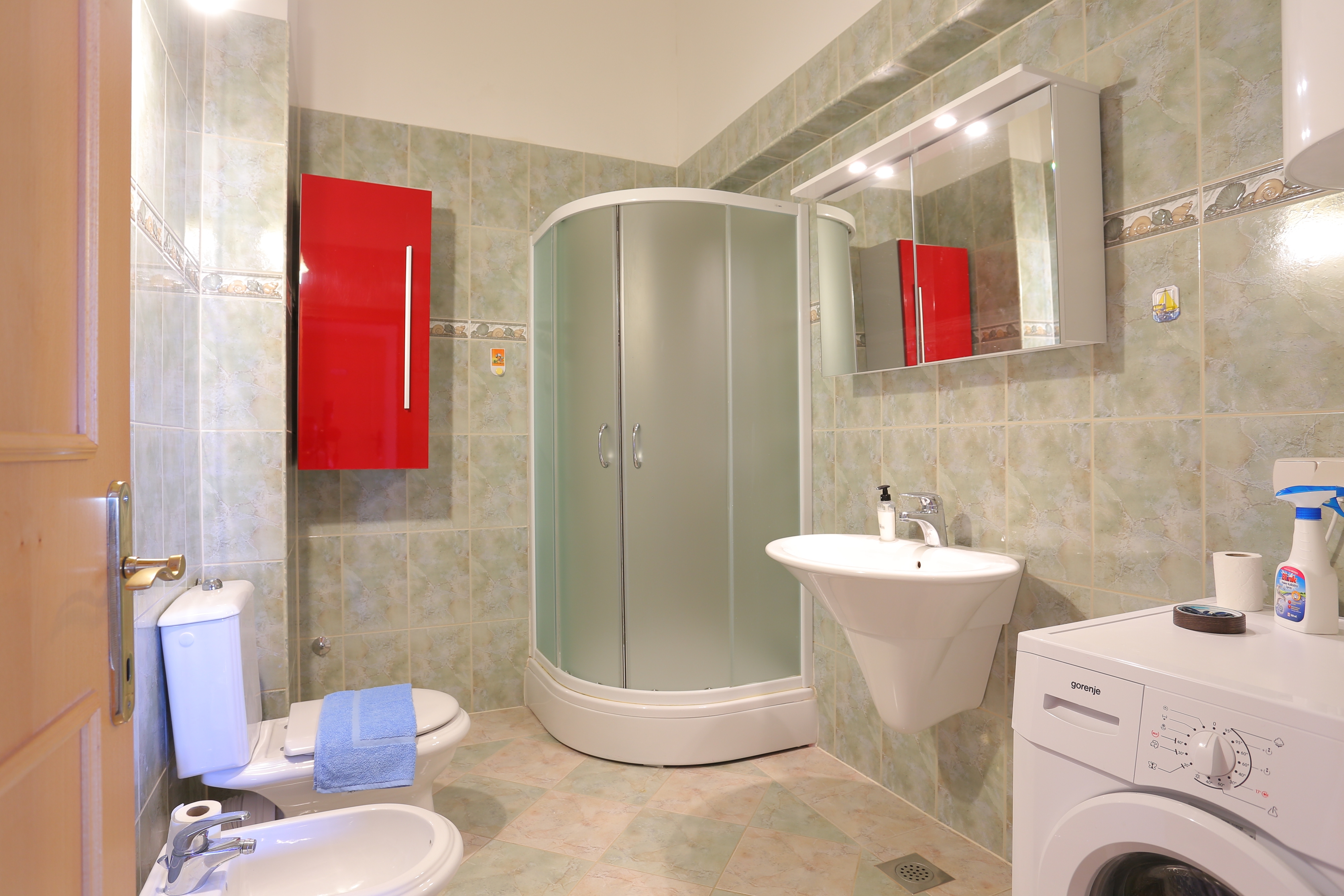 One bedroom apartment with terrace and sea view Lokva Rogoznica, Omiš  A-c