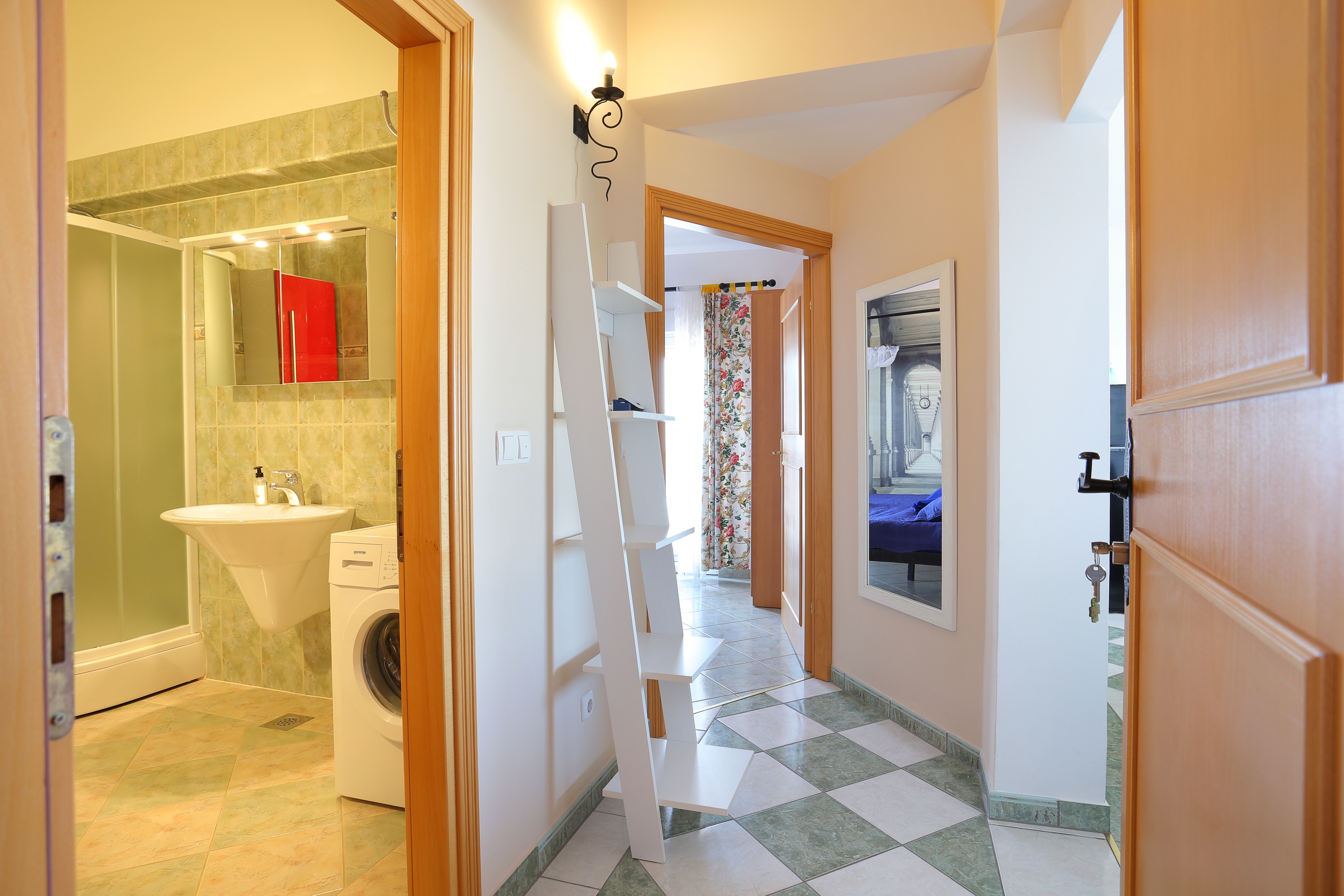 One bedroom apartment with terrace and sea view Lokva Rogoznica, Omiš  A-c