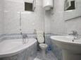 Ванная комната Gradac, Ванная комната в размещении типа apartment, WiFi.