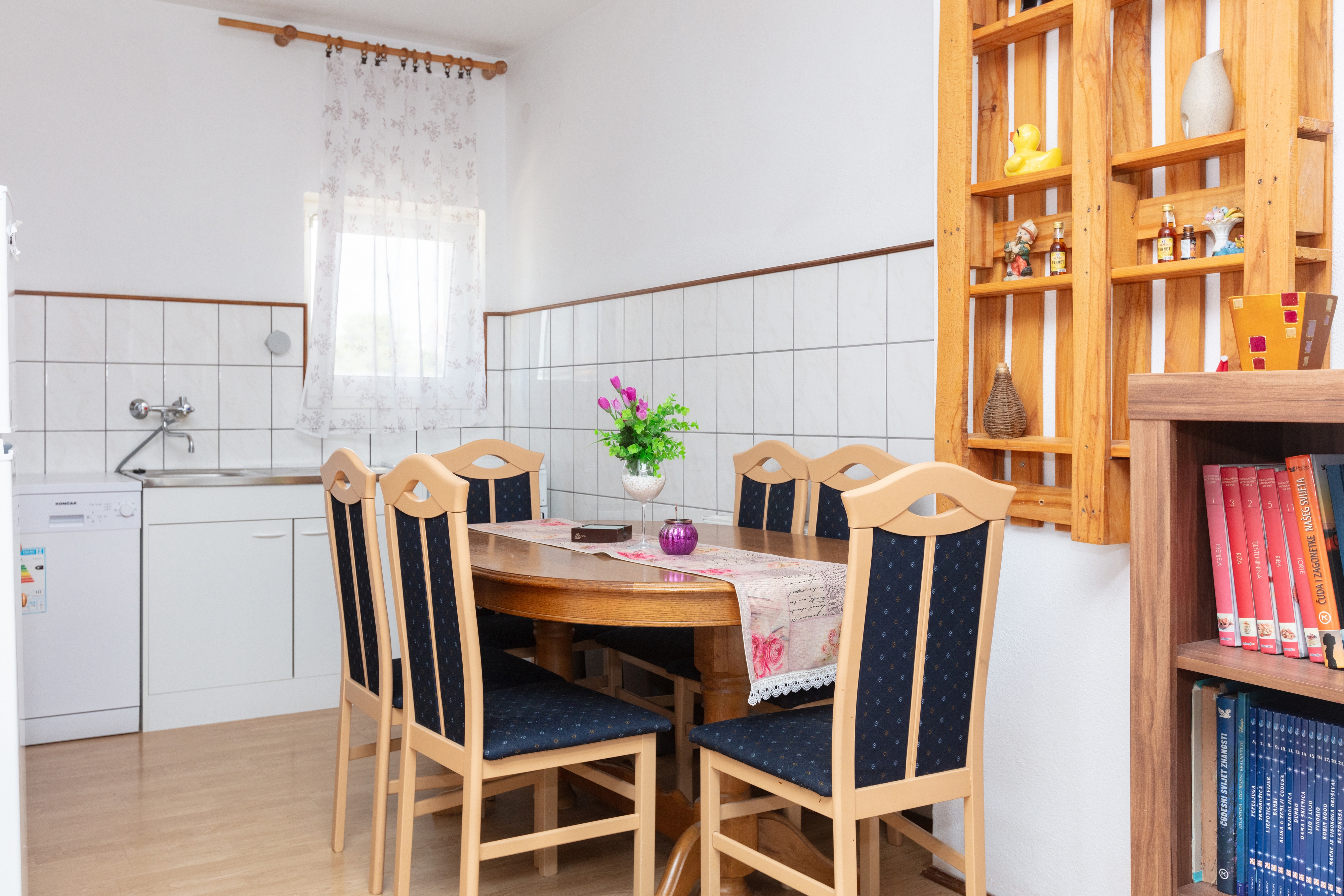 Dvosobni apartman s balkonom Pirovac, Šibenik  A-b