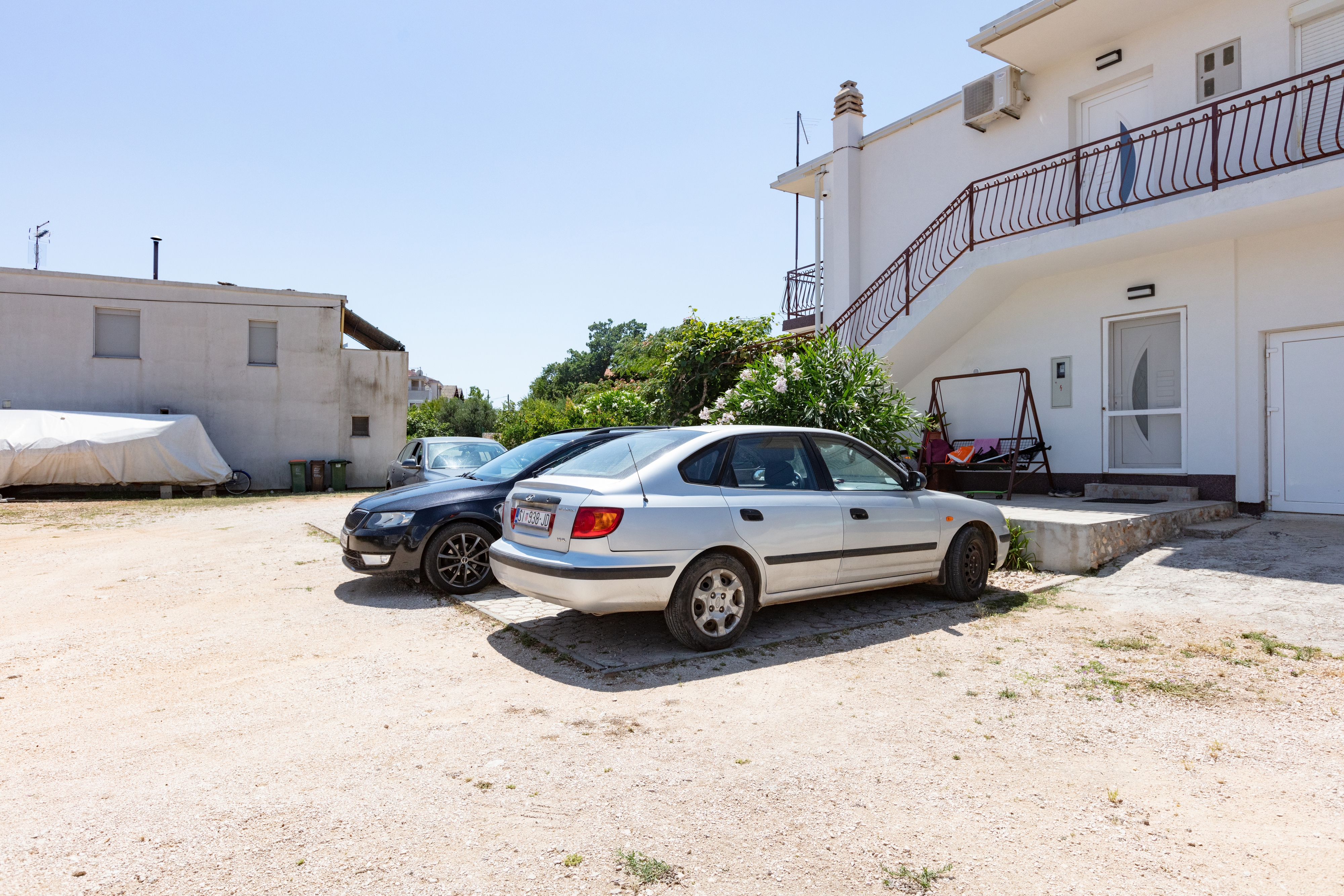 Dvosobni apartman s balkonom Pirovac, Šibenik  A-b