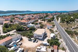 Appartements avec parking Pirovac, Sibenik - 13263