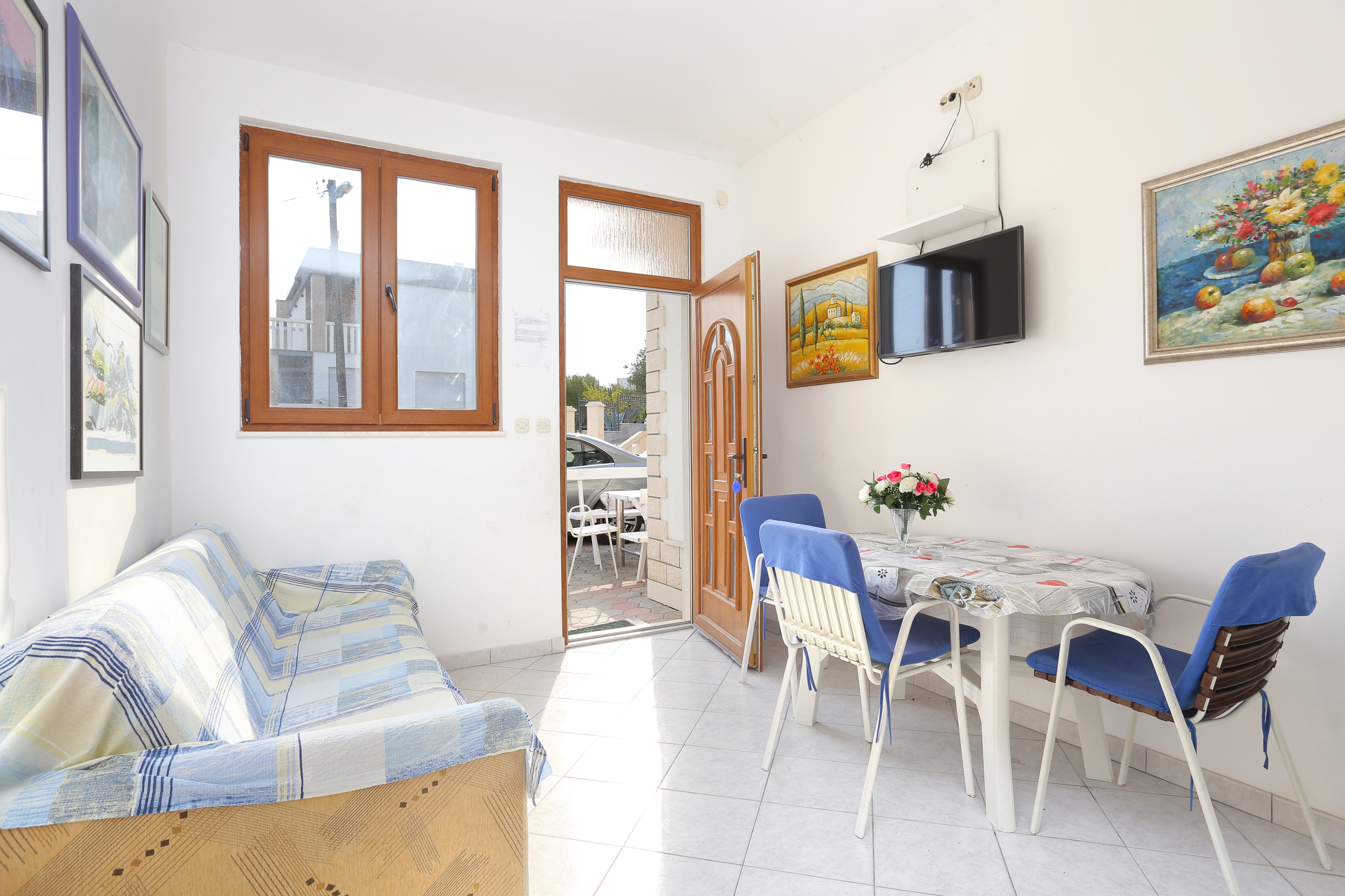 One bedroom apartment with terrace and sea view Slatine, Čiovo (A-13298-a)