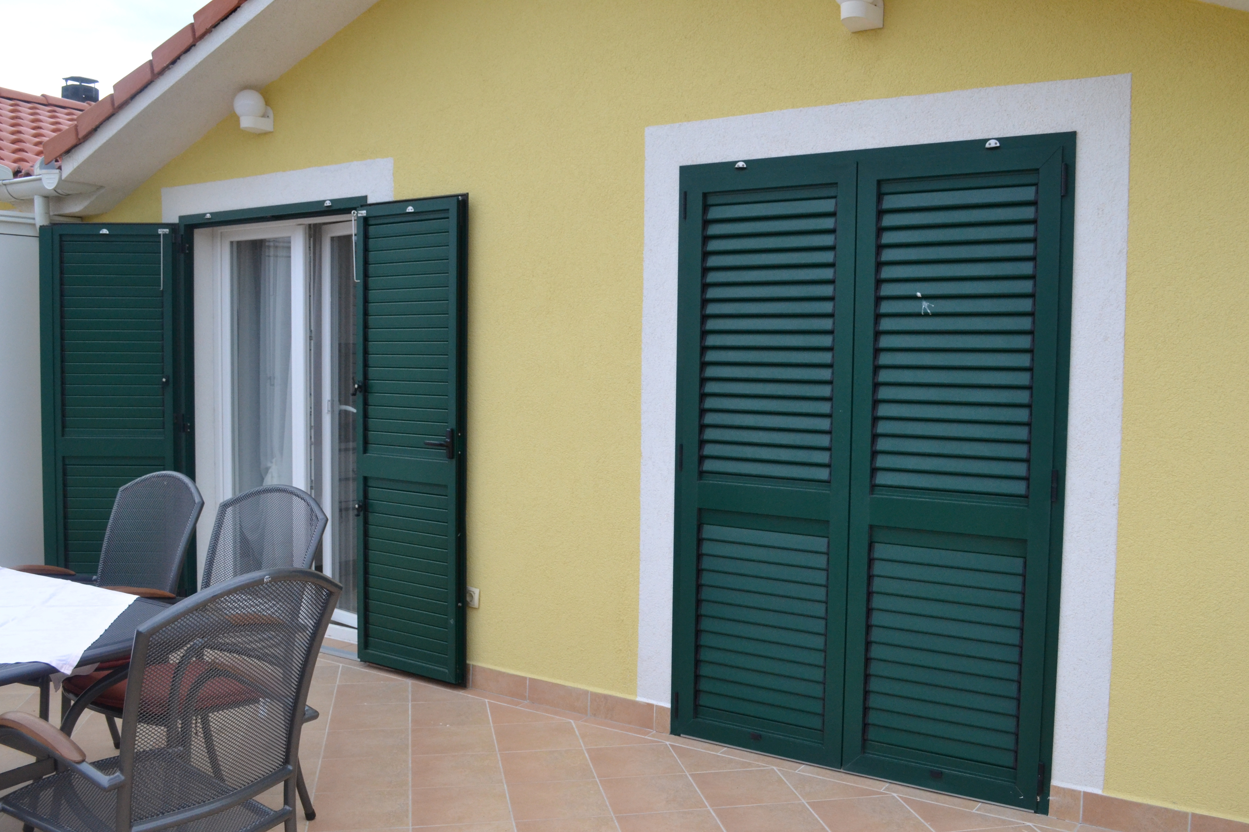 Two bedroom apartment with terrace and sea view Grebaštica, Šibenik  A-a