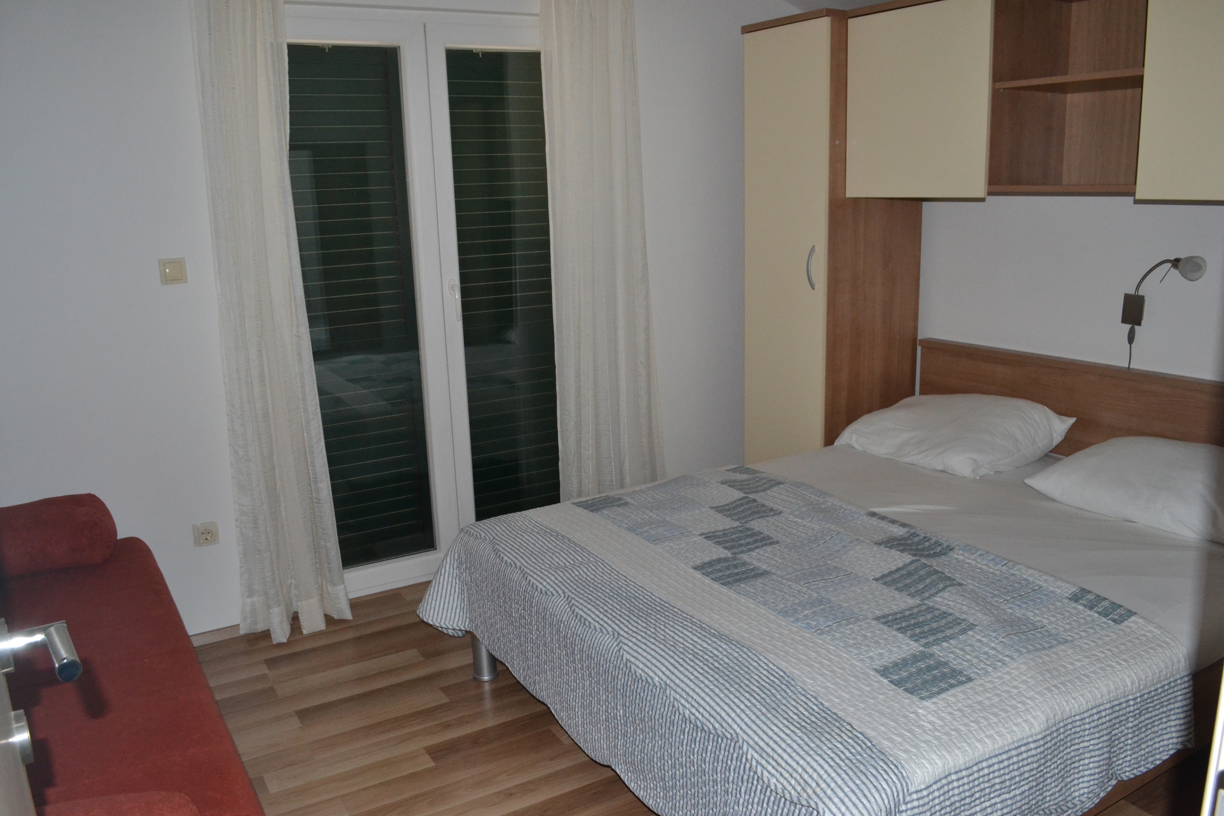 Two bedroom apartment with terrace and sea view Grebaštica, Šibenik  A-b