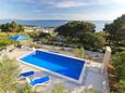 Makarska, Makarska, Courtyard 13379 - Apartments with pebble beach.