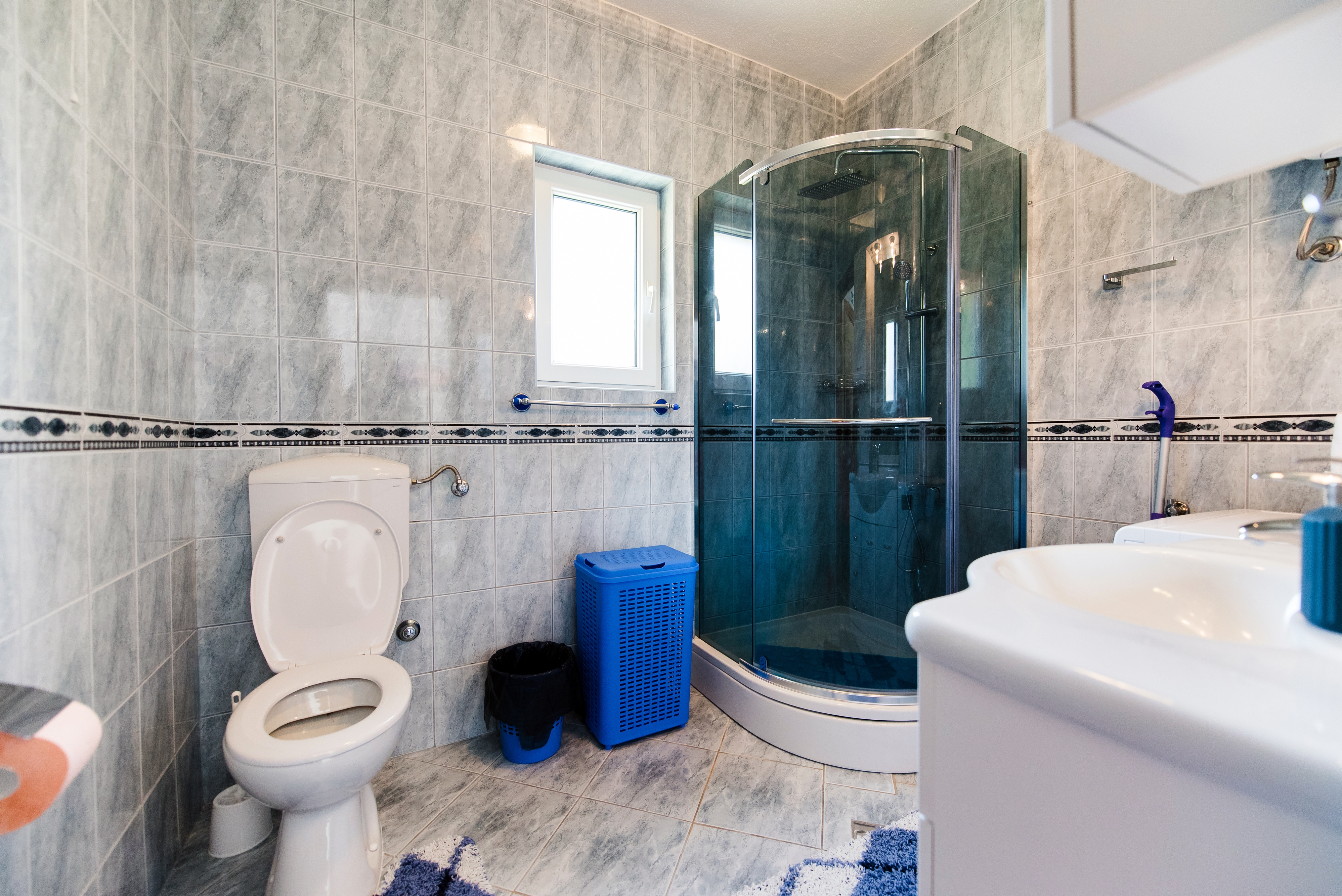 Three bedroom apartment with terrace and sea view Podstrana, Split  A-a