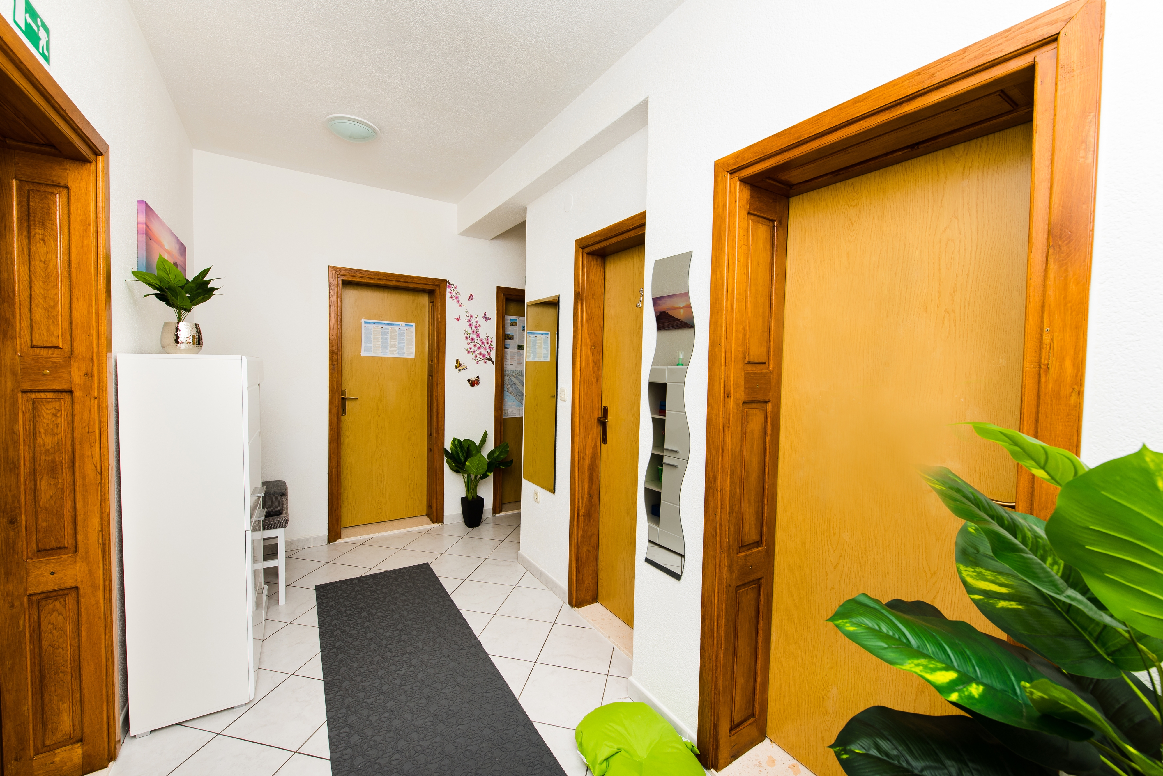 Three bedroom apartment with terrace and sea view Podstrana, Split  A-a
