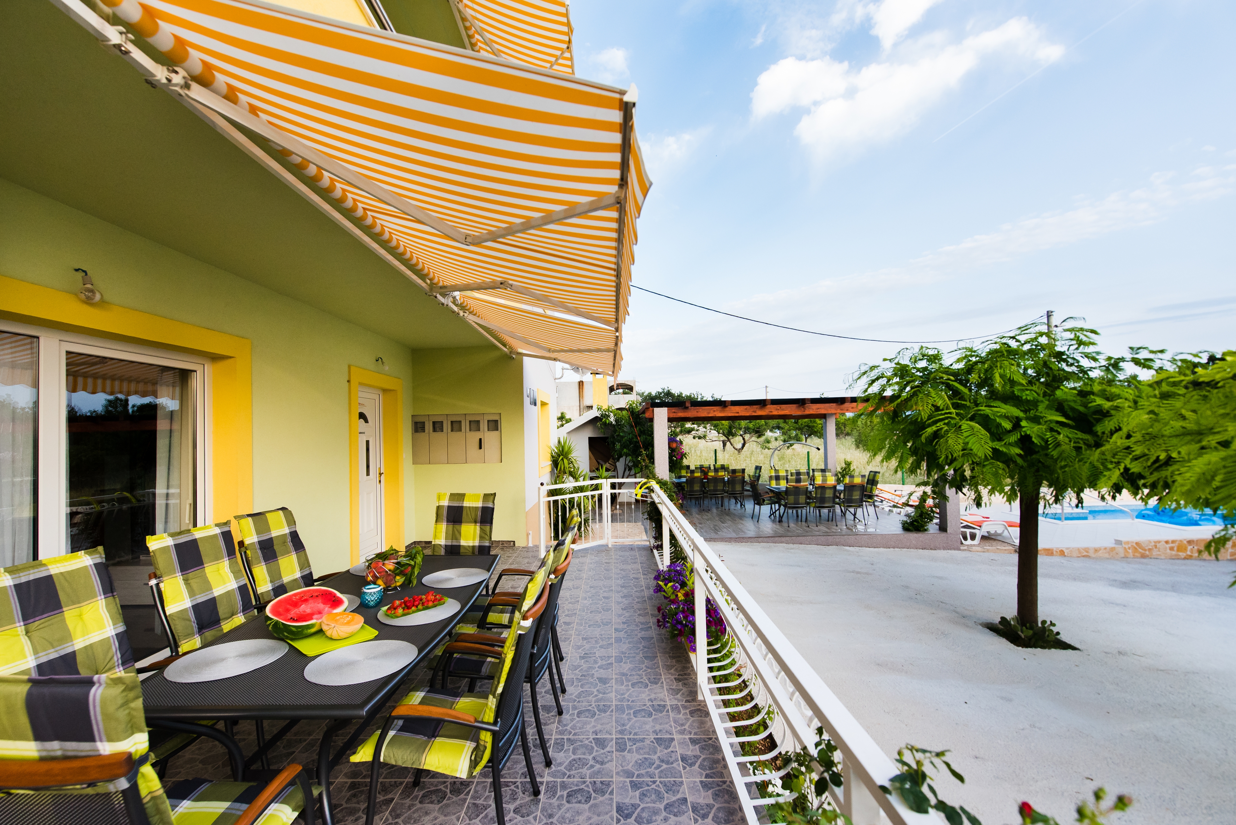 Three bedroom apartment with terrace and sea view Podstrana, Split  A-a