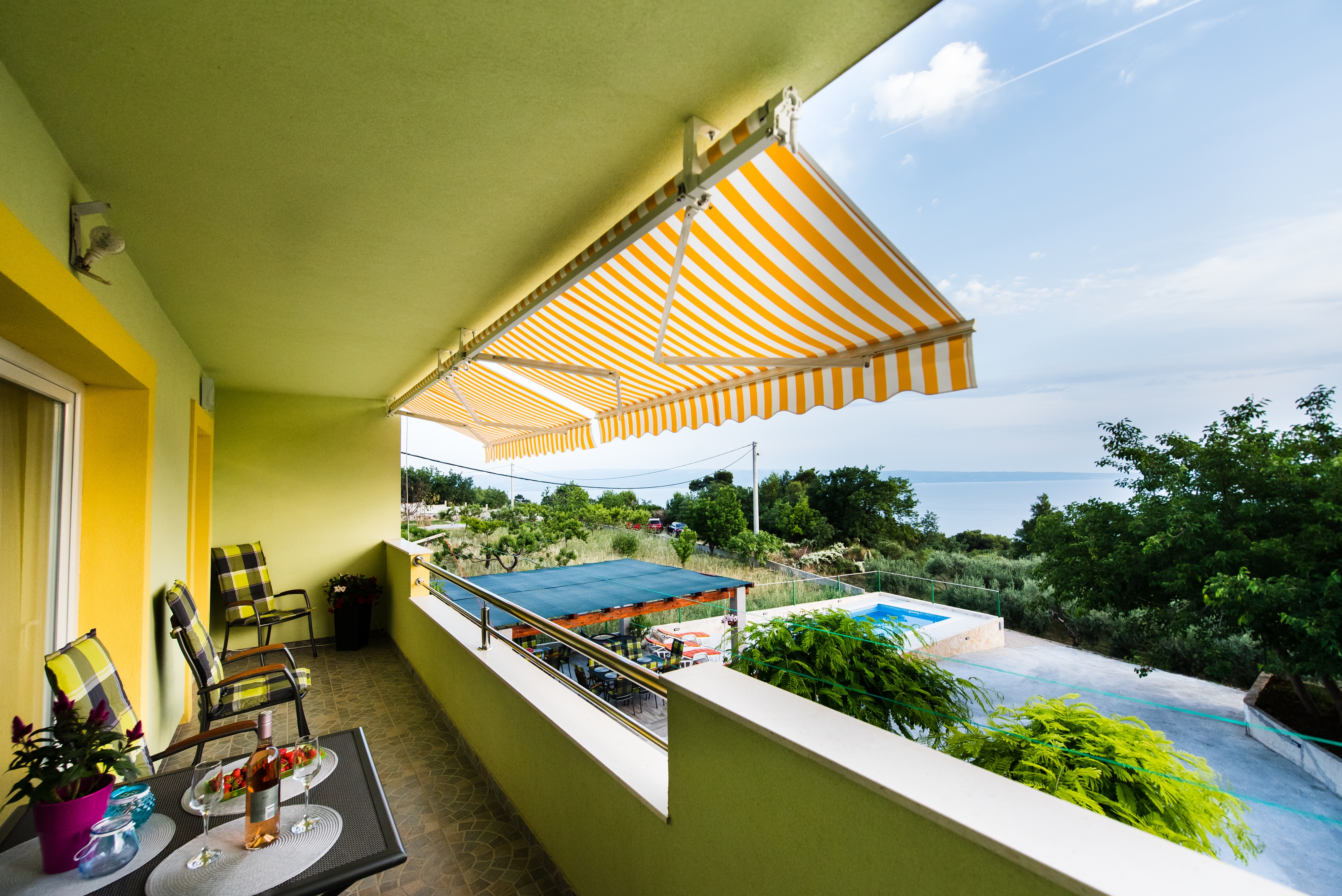Three bedroom apartment with balcony and sea view Podstrana, Split  A-b