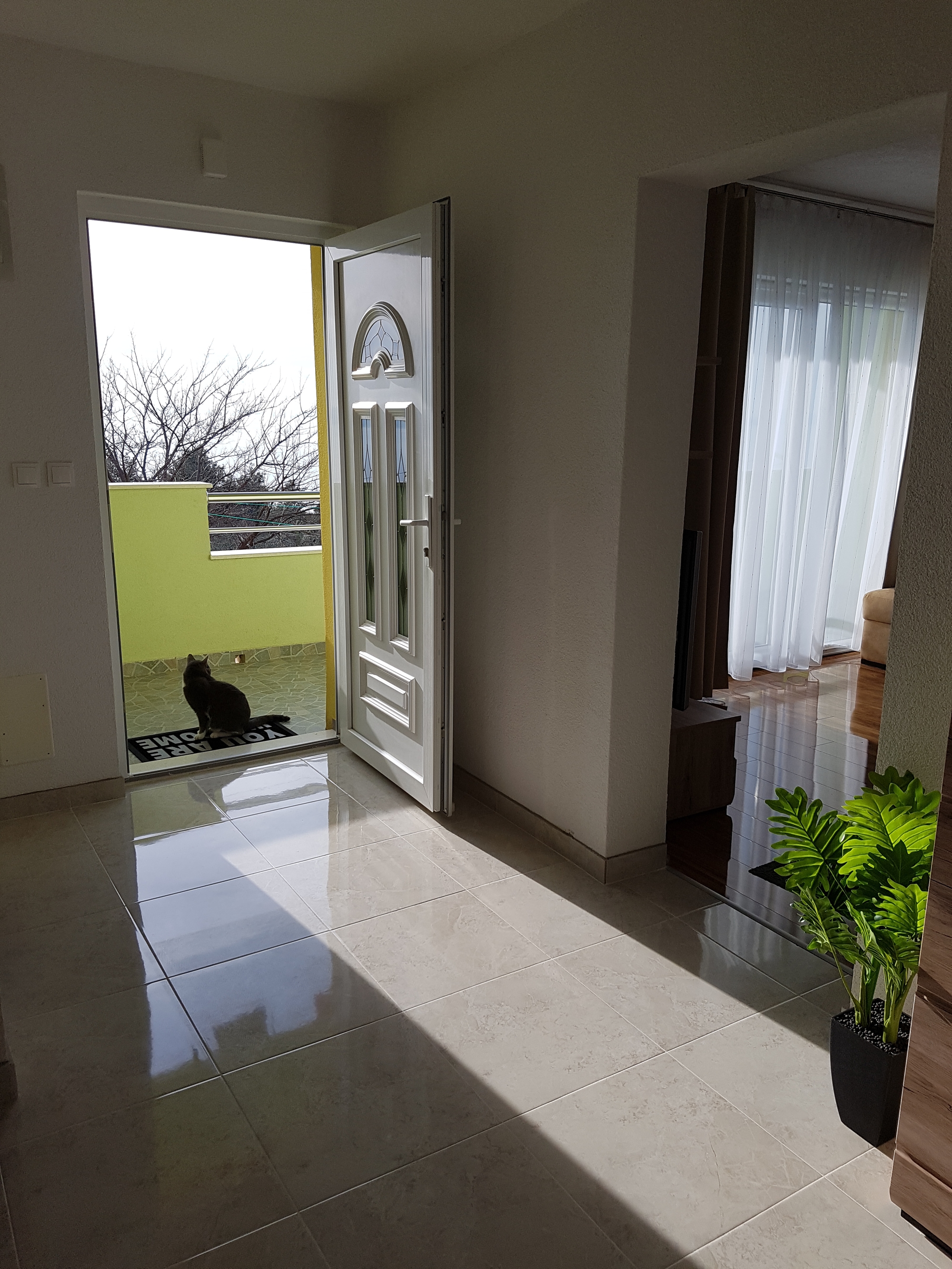 Three bedroom apartment with balcony and sea view Podstrana, Split  A-b