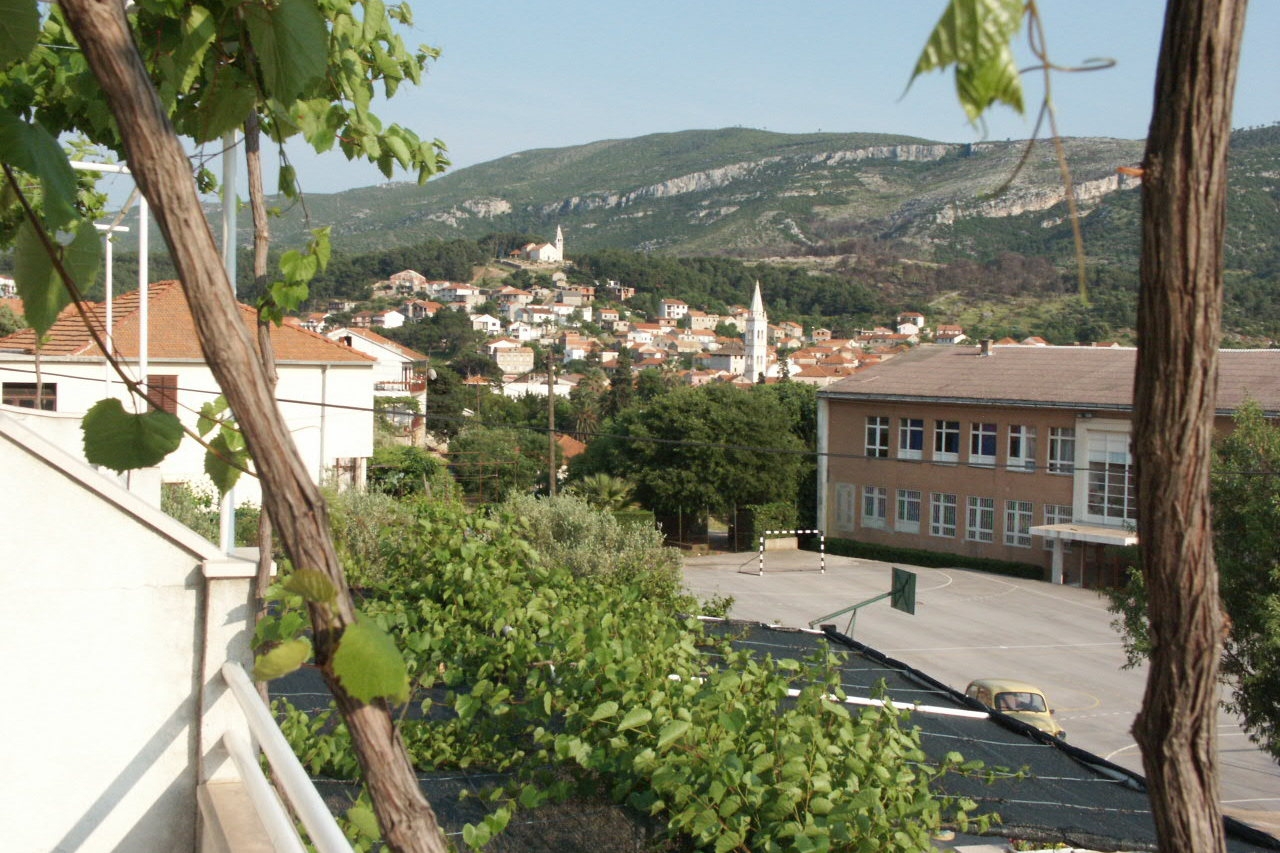 Two bedroom apartment with terrace Jelsa, Hvar  A-a