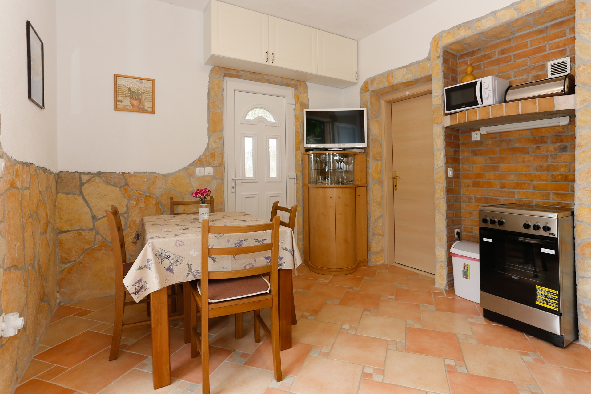 Four bedroom house with terrace and sea view Okrug Donji, Čiovo  K
