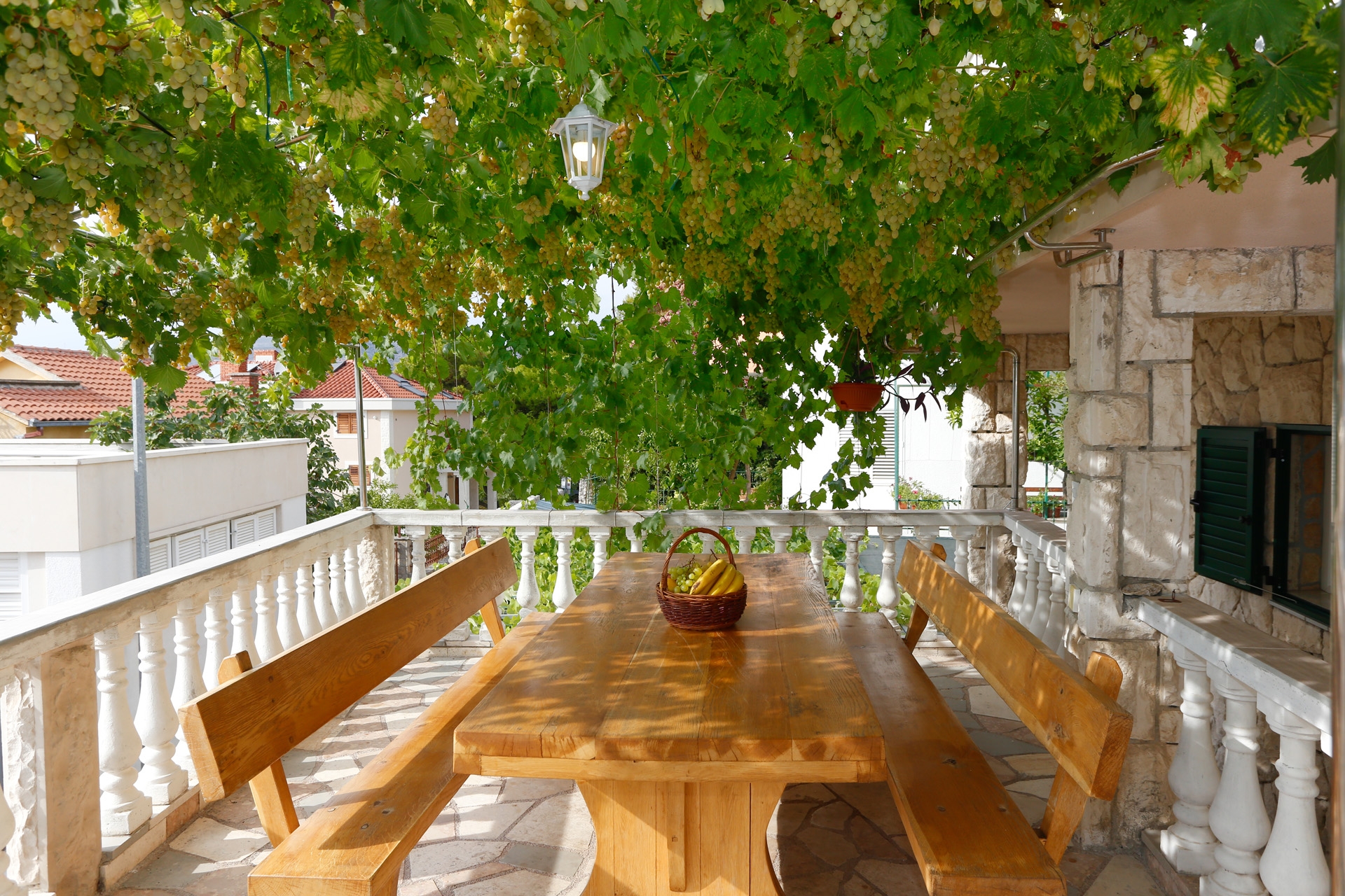 Four bedroom house with terrace and sea view Okrug Donji, Čiovo  K