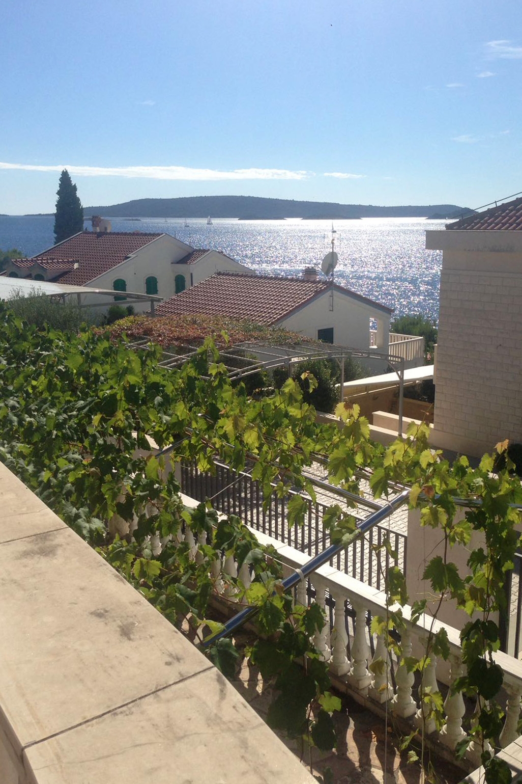 Four bedroom house with terrace and sea view Okrug Donji, Čiovo  K