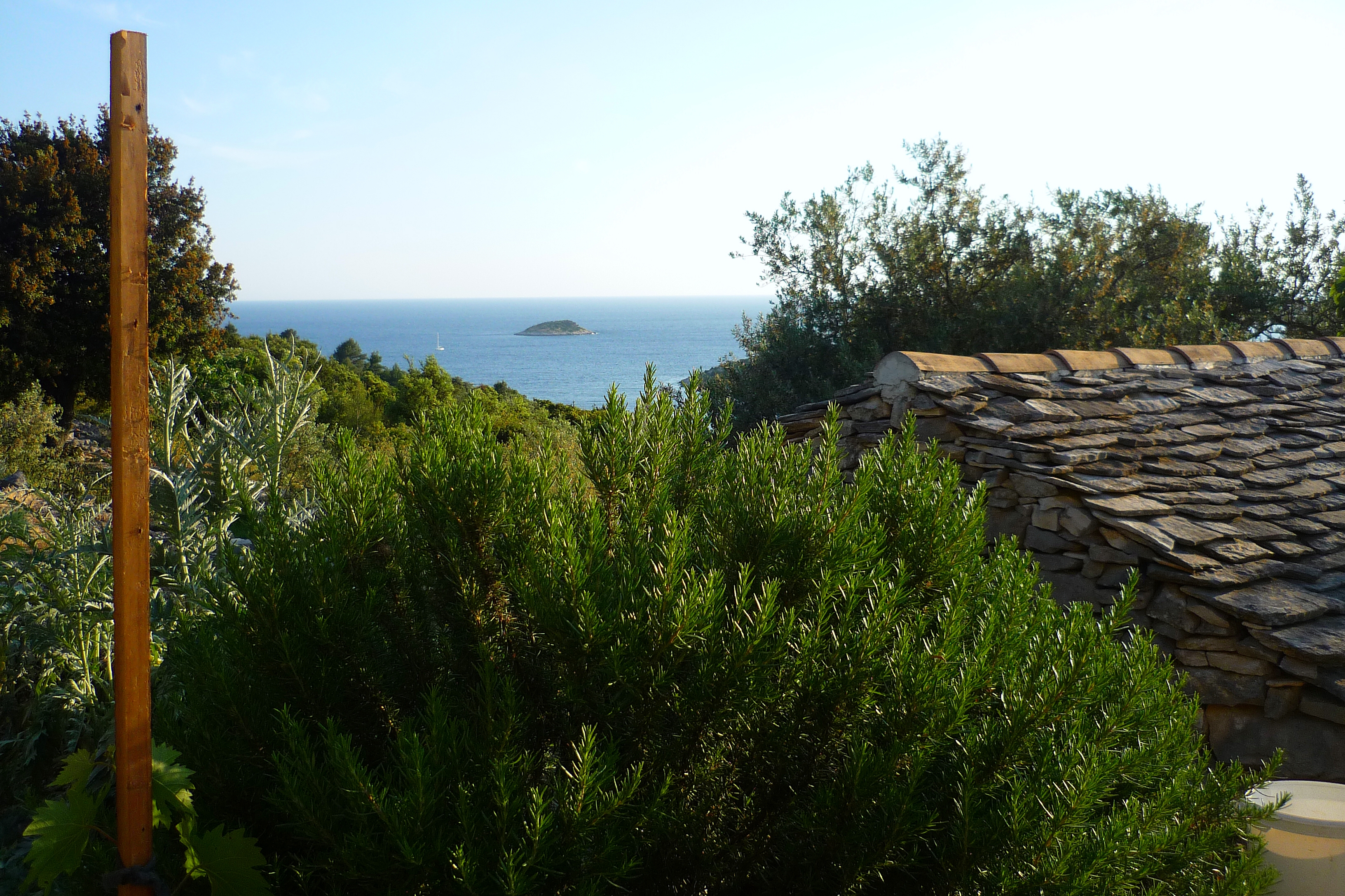 Two bedroom house with terrace and sea view Cove Stratinčica, Korčula  K