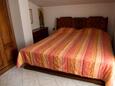 Ložnice 1 Valbandon, Ložnice 1 v ubytování typu apartment, s klimatizací, domácí mazlíčci povoleni a WiFi.
