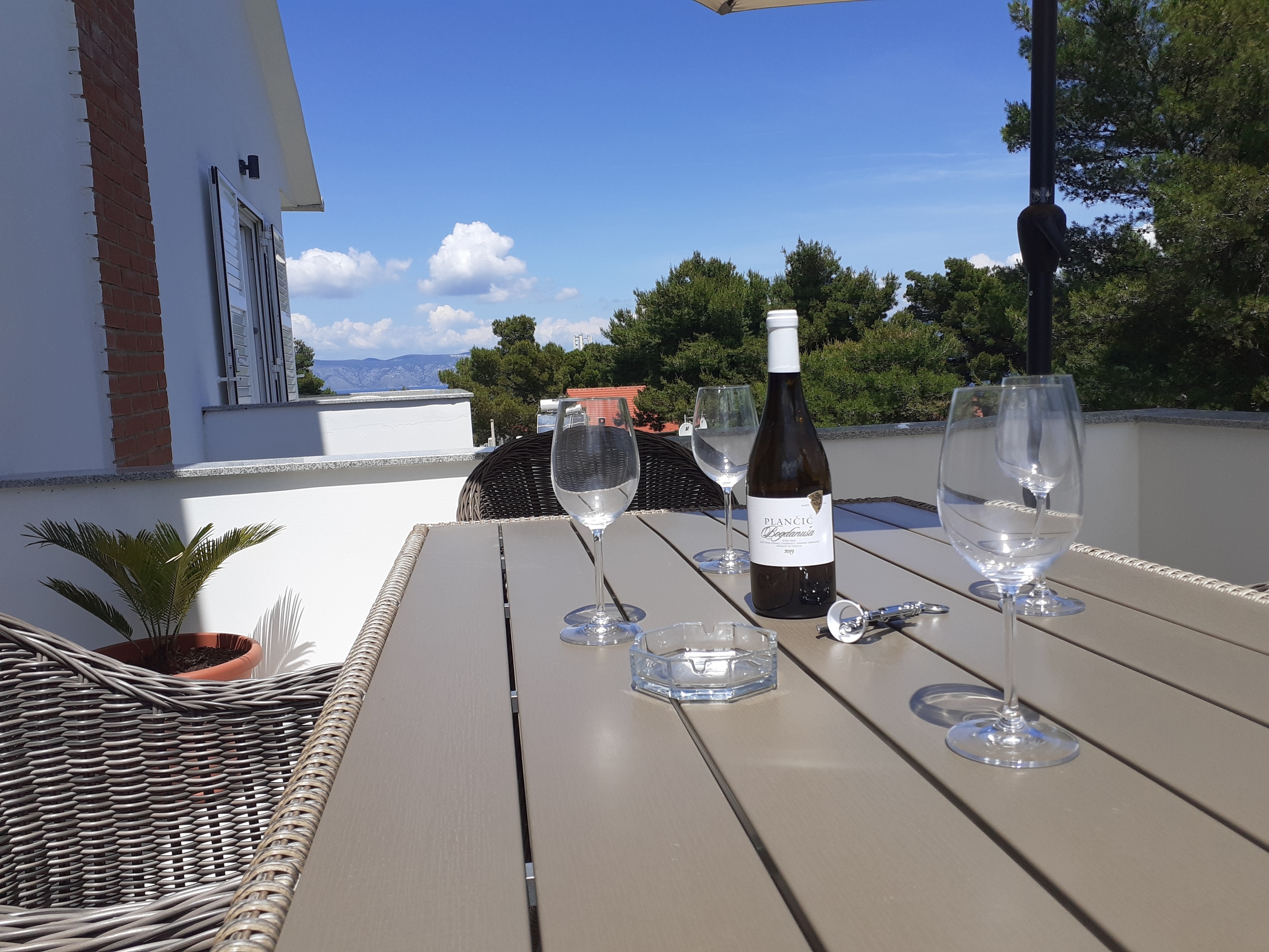 Two bedroom apartment with terrace and sea view Jelsa, Hvar  A-b