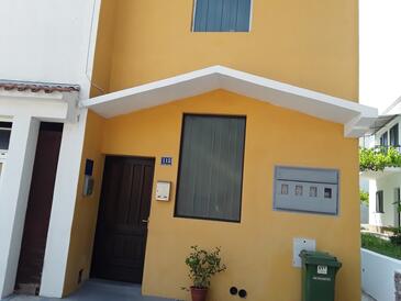 Property Drvenik Donja vala, Makarska, Property 13527 - Apartments near sea with pebble beach.