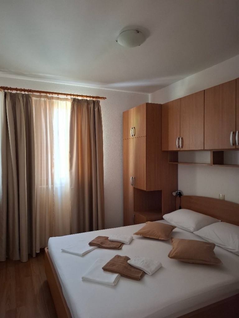 Top Makarska Igrane Top Makarska Igrane