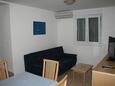 Living room Vrboska, Living room in the apartment, air condition available and (pet friendly).