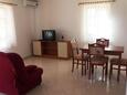 Vir - Lozice, Living room in the apartment, air condition available and WiFi.