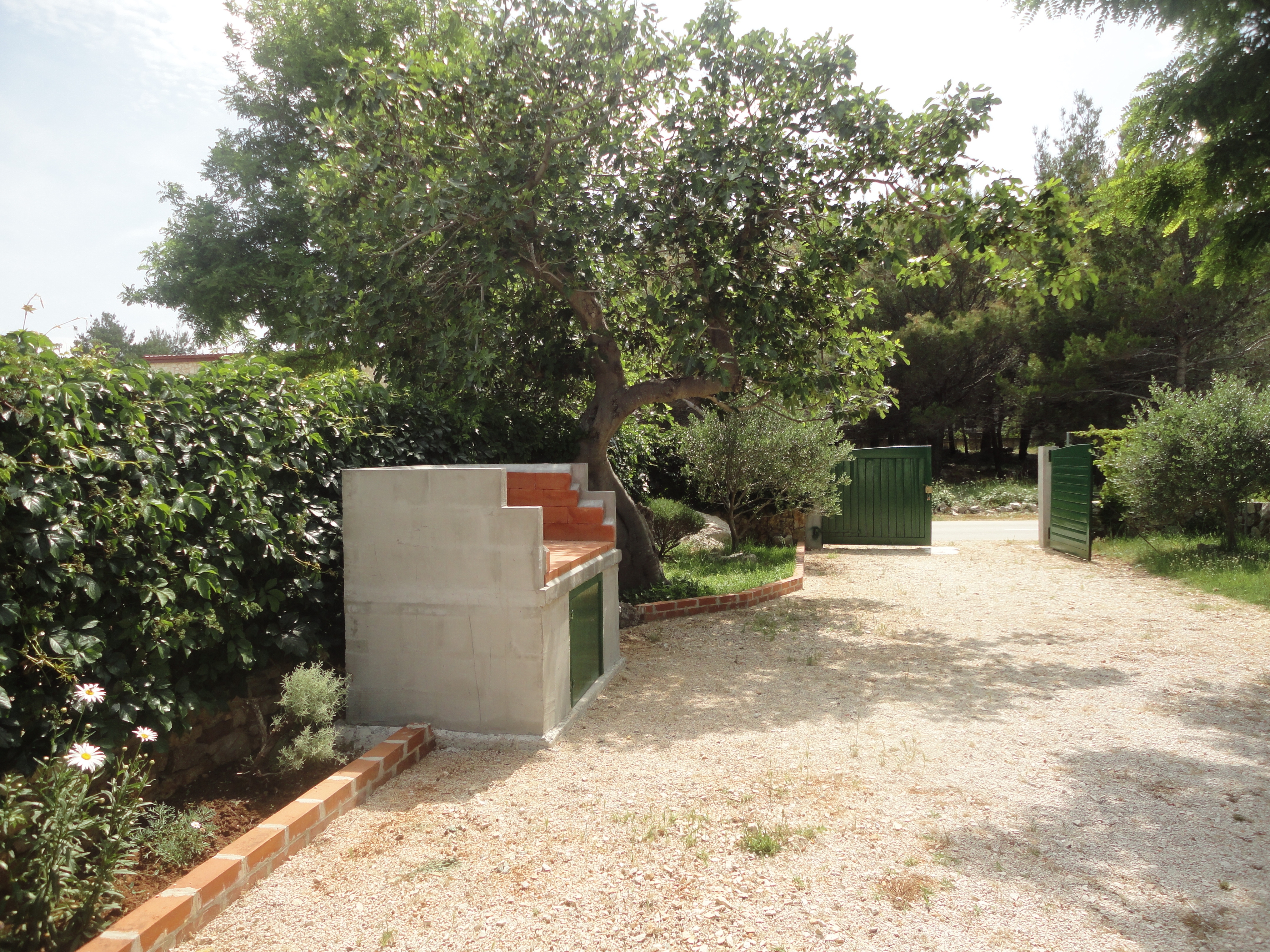 Two bedroom apartment with terrace Vir - Lozice, Vir  A-a