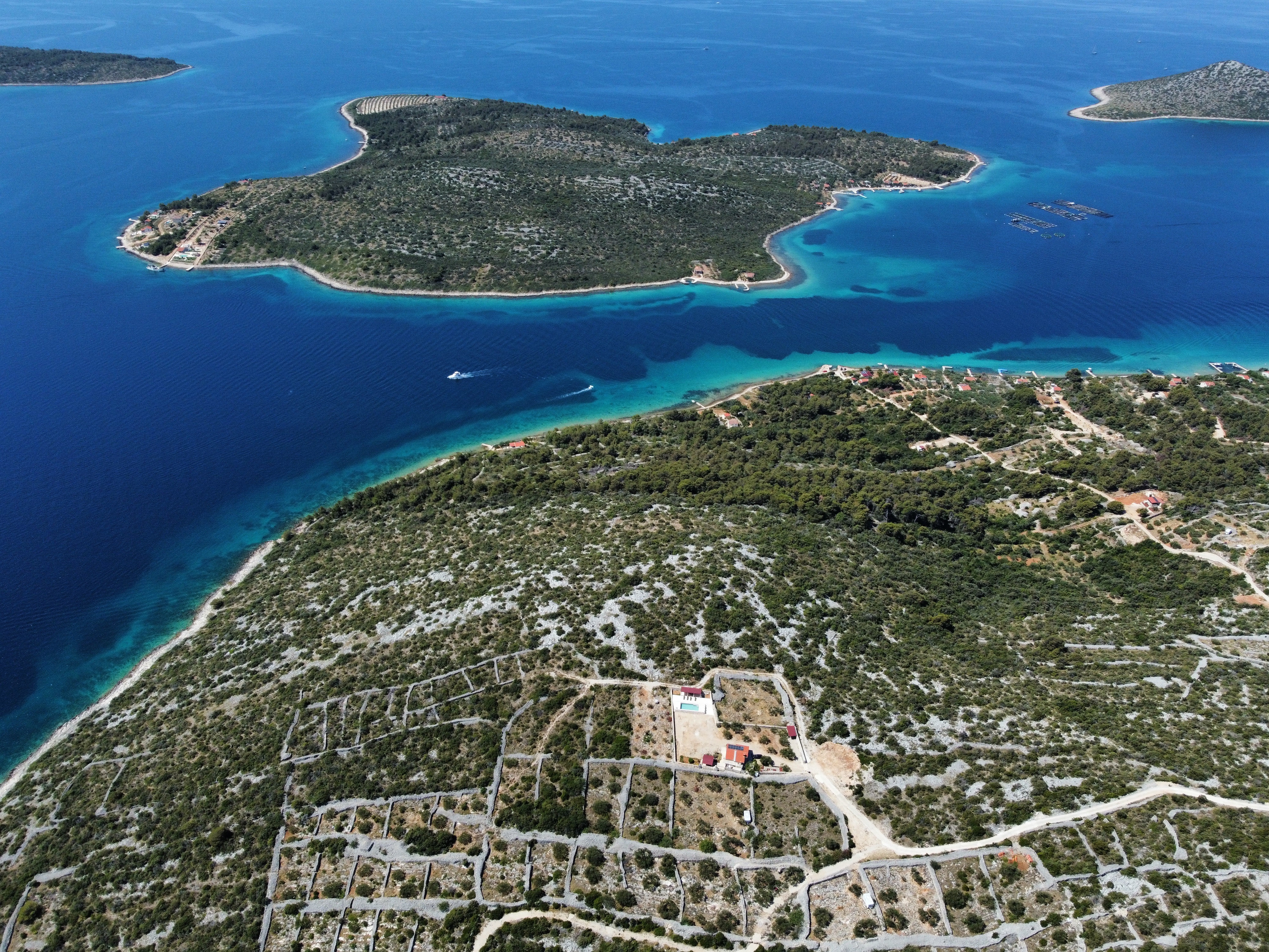 Haus im Ort Triluke (Pa?man), Kapazität4+1 Ferienhaus in Kroatien