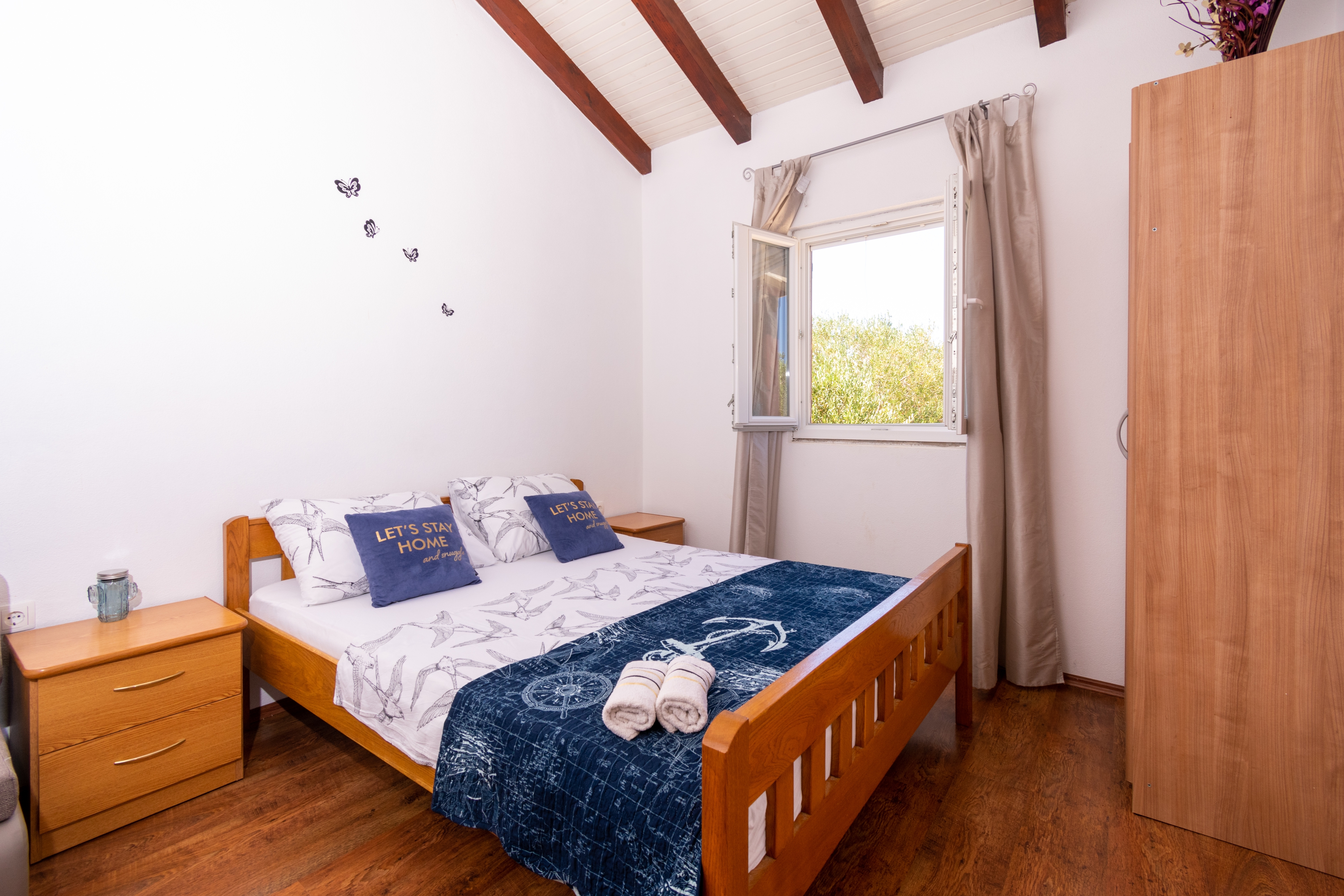 Two bedroom house with terrace and sea view Cove Triluke, Pašman  K