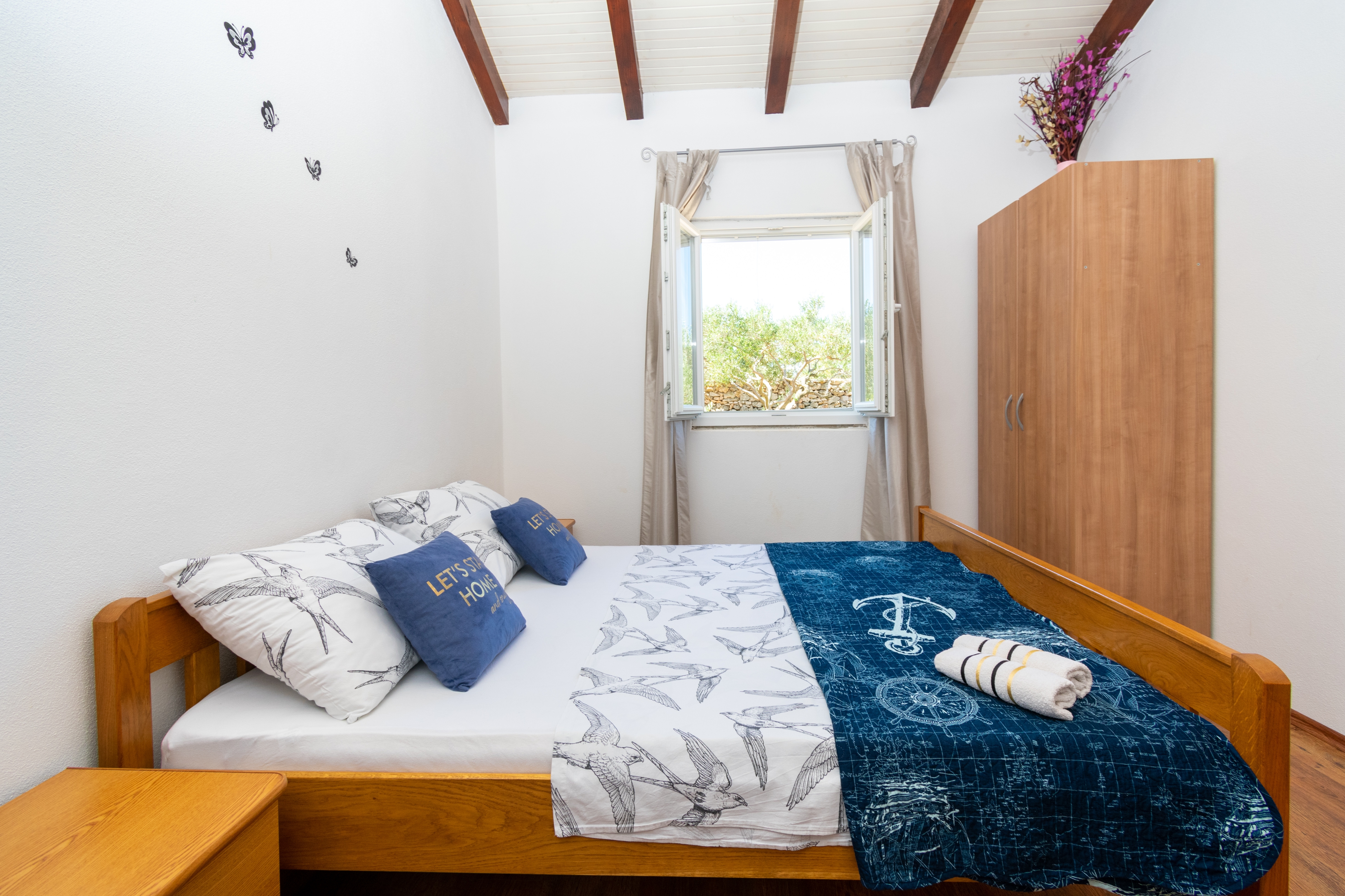 Two bedroom house with terrace and sea view Cove Triluke, Pašman  K