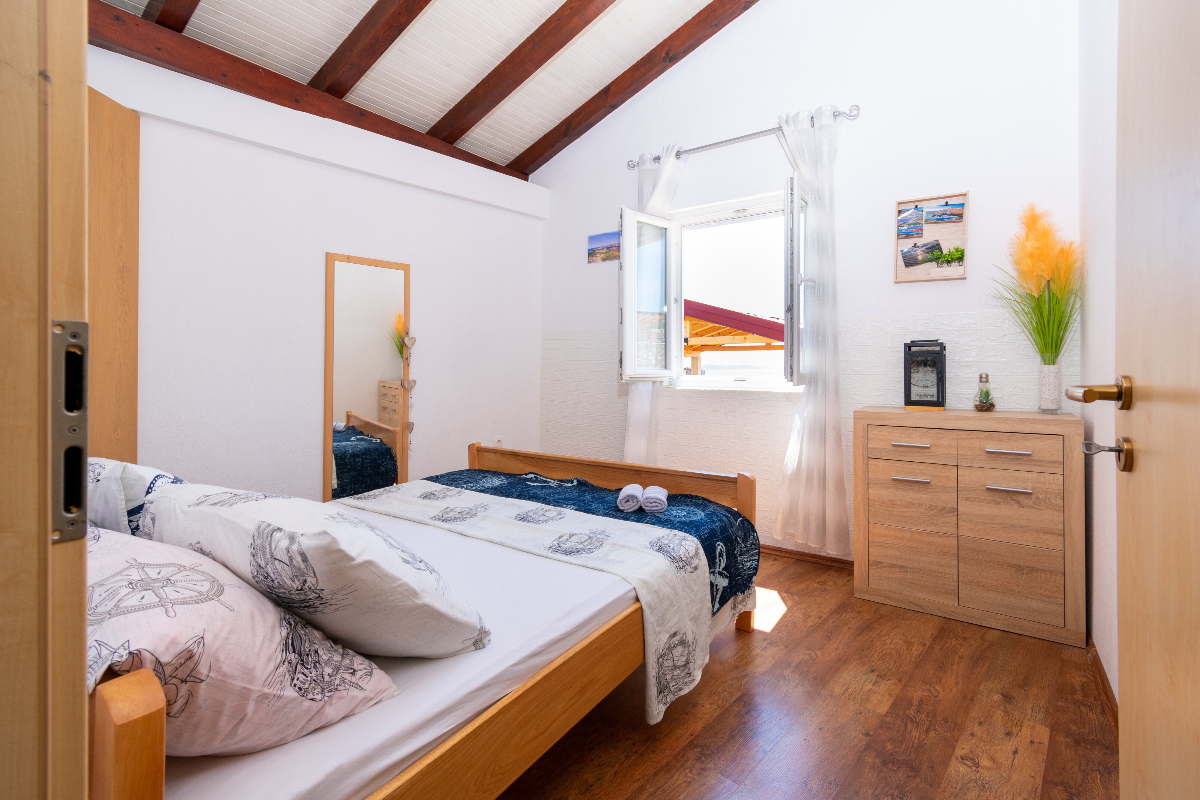 Two bedroom house with terrace and sea view Cove Triluke, Pašman  K